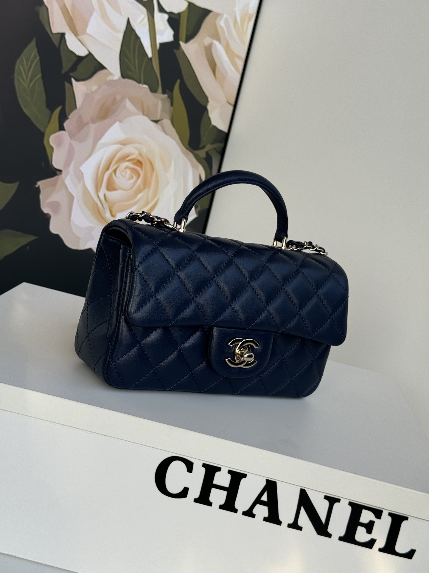Ch*el mini cf handle royal blue 20x12x6cm