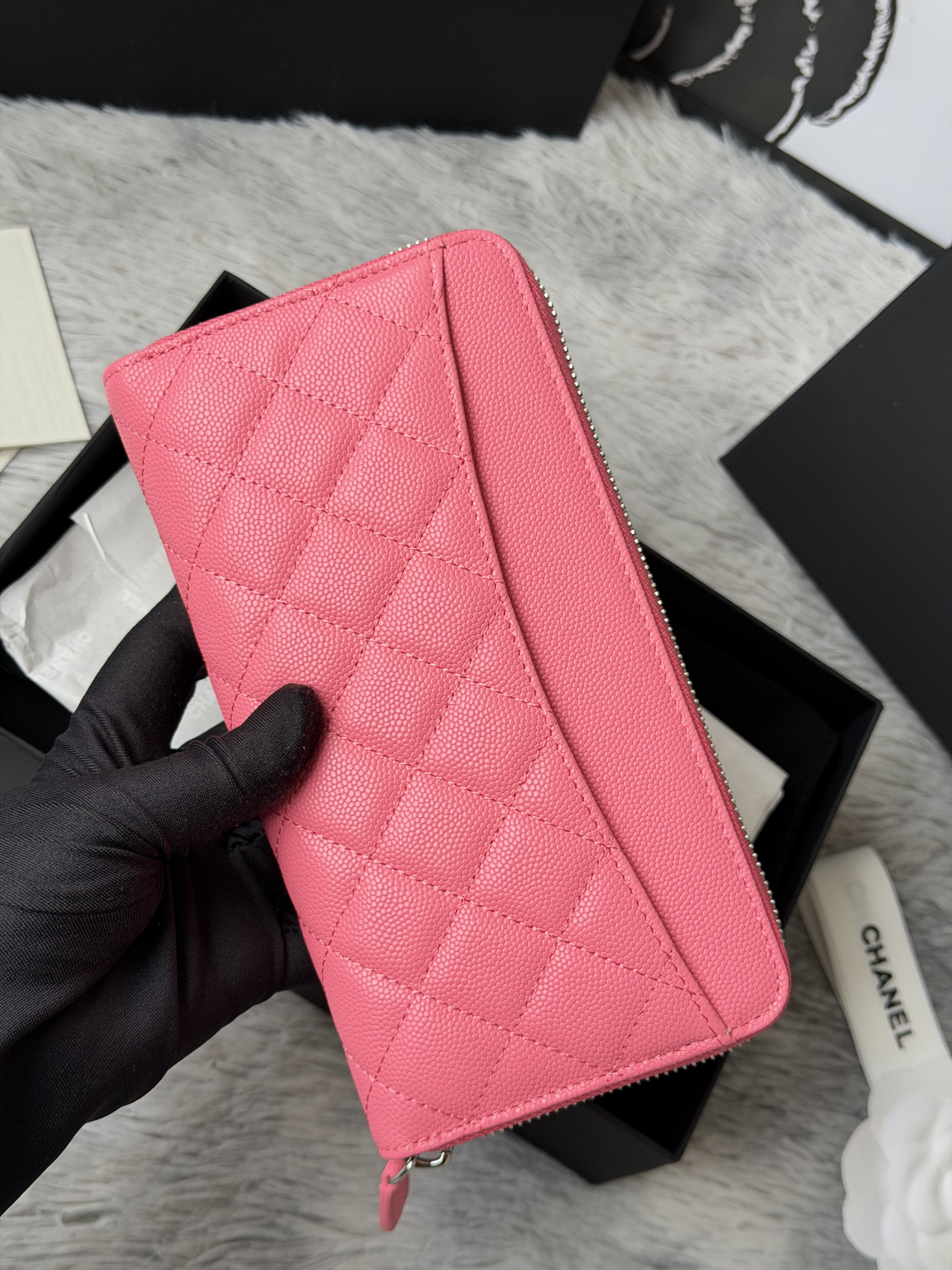 Ch*el zip around wallet 80758 10x19x3cm