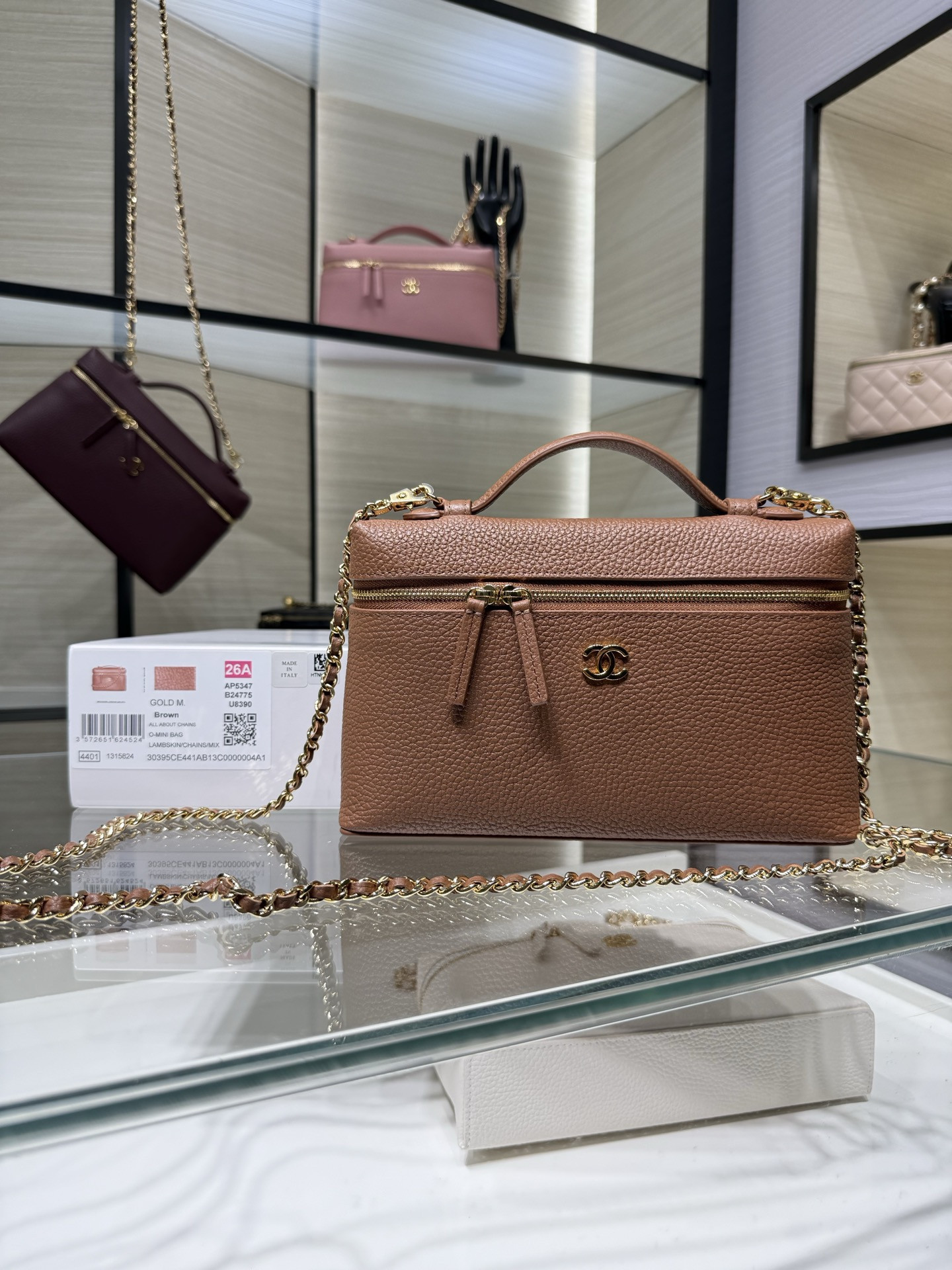 Ch*el classic vanity with chain handbag ap5347 15x23x5cm