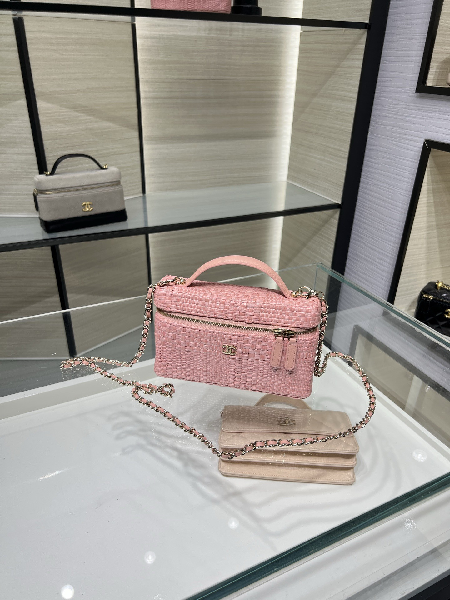 Ch*el classic vanity with chain handbag ap4385 17x19.5x5cm