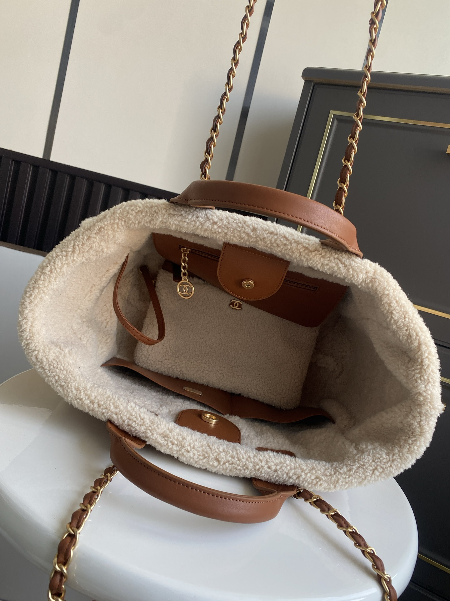 Ch*el deauville tote shopping bag 33cm