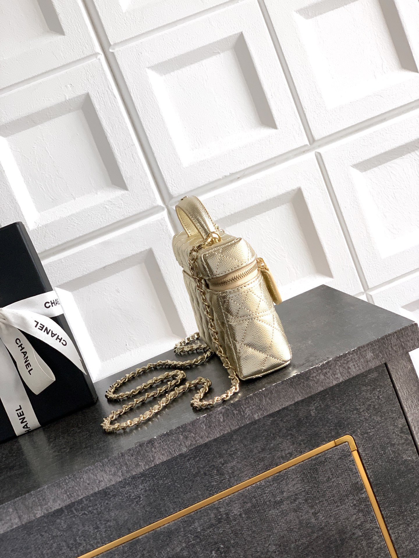 Ch*el long vanity with chain 17×19.5×5cm