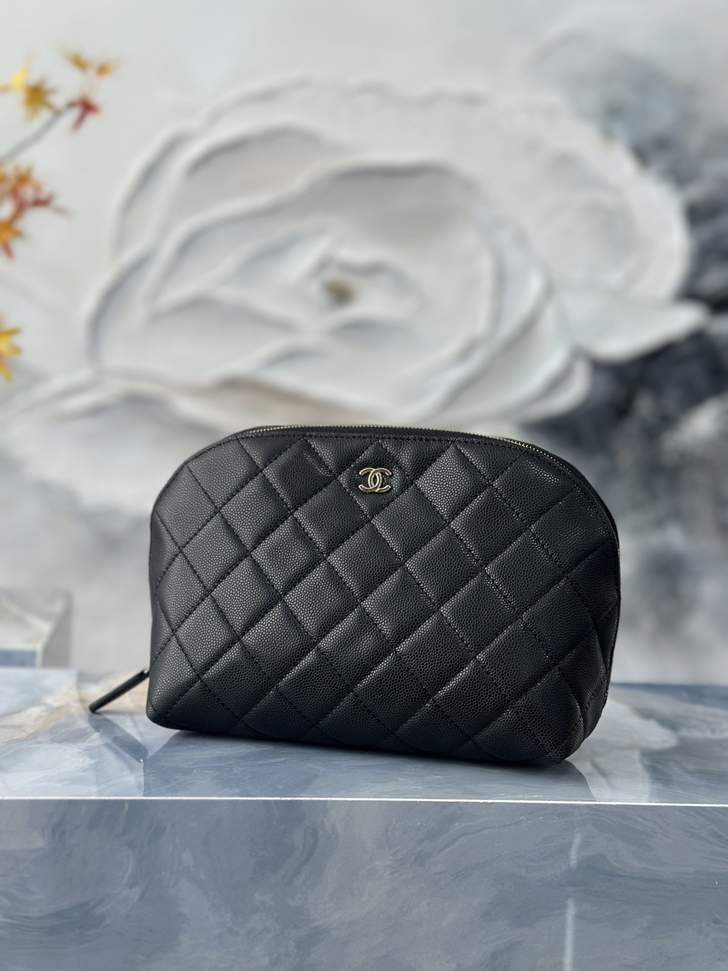 Ch*el quilted cosmetic bag gold hardware a31102 18.5x6x11cm