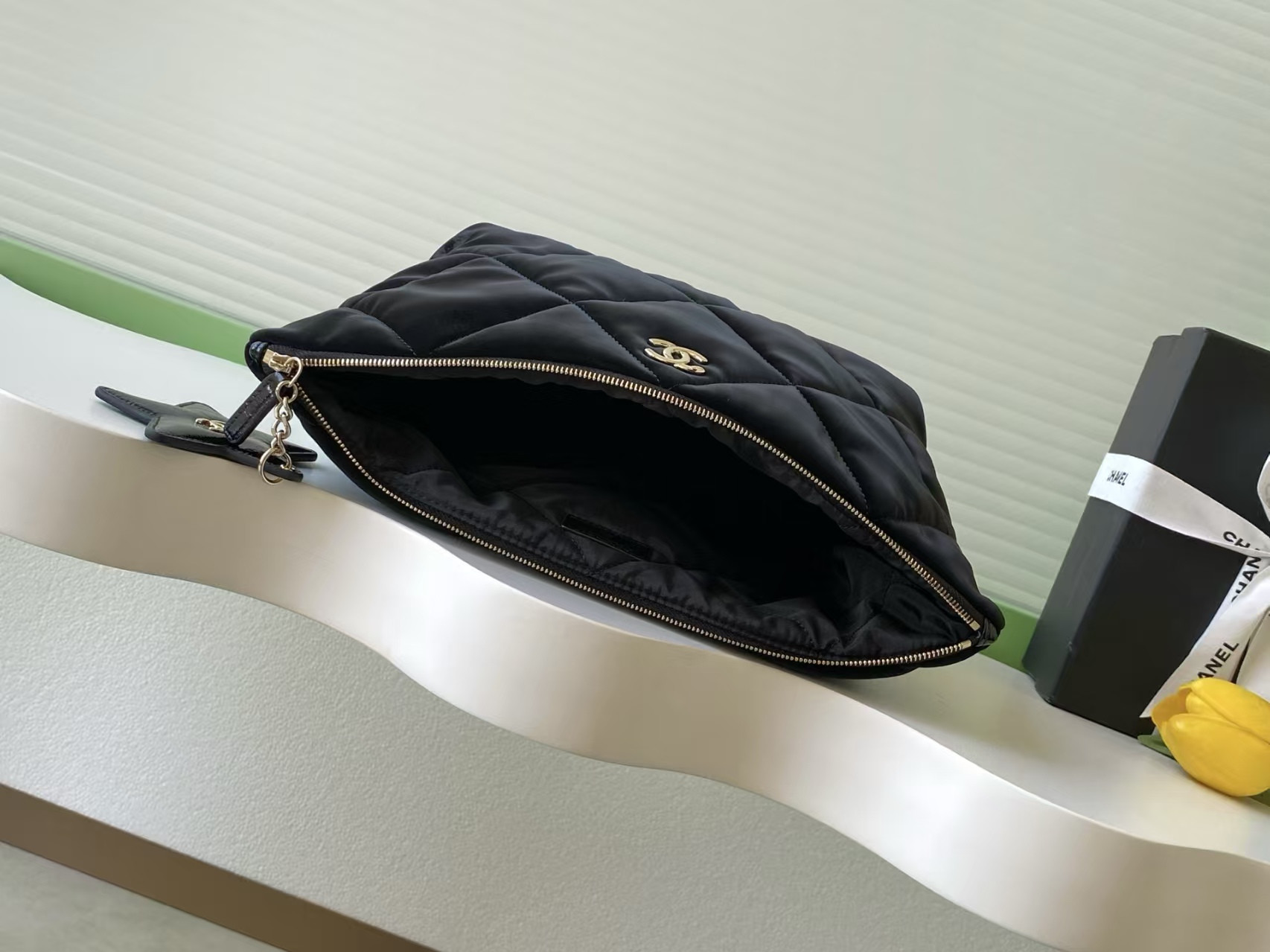 Ch*el zipped case 19.6x33x12cm