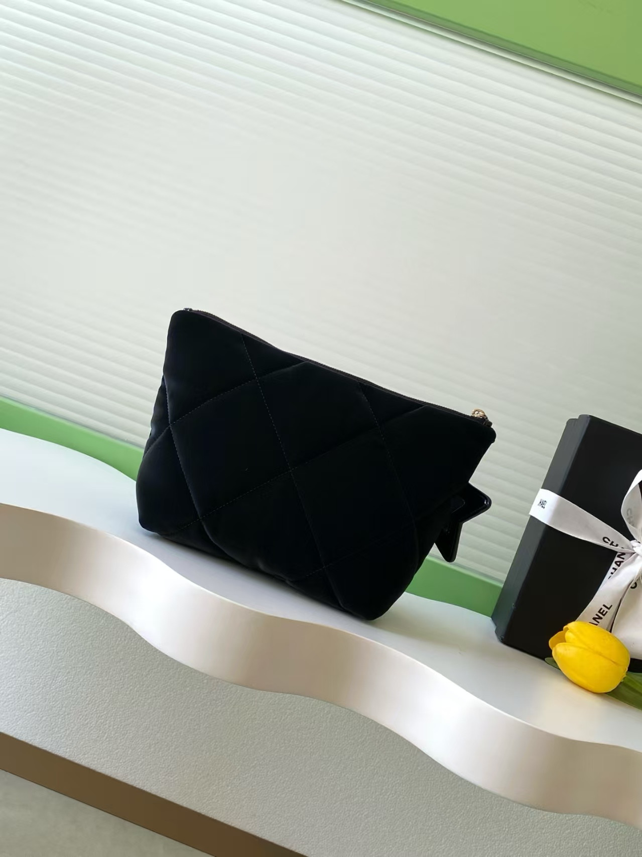 Ch*el small zipped case 16.5x26x9cm