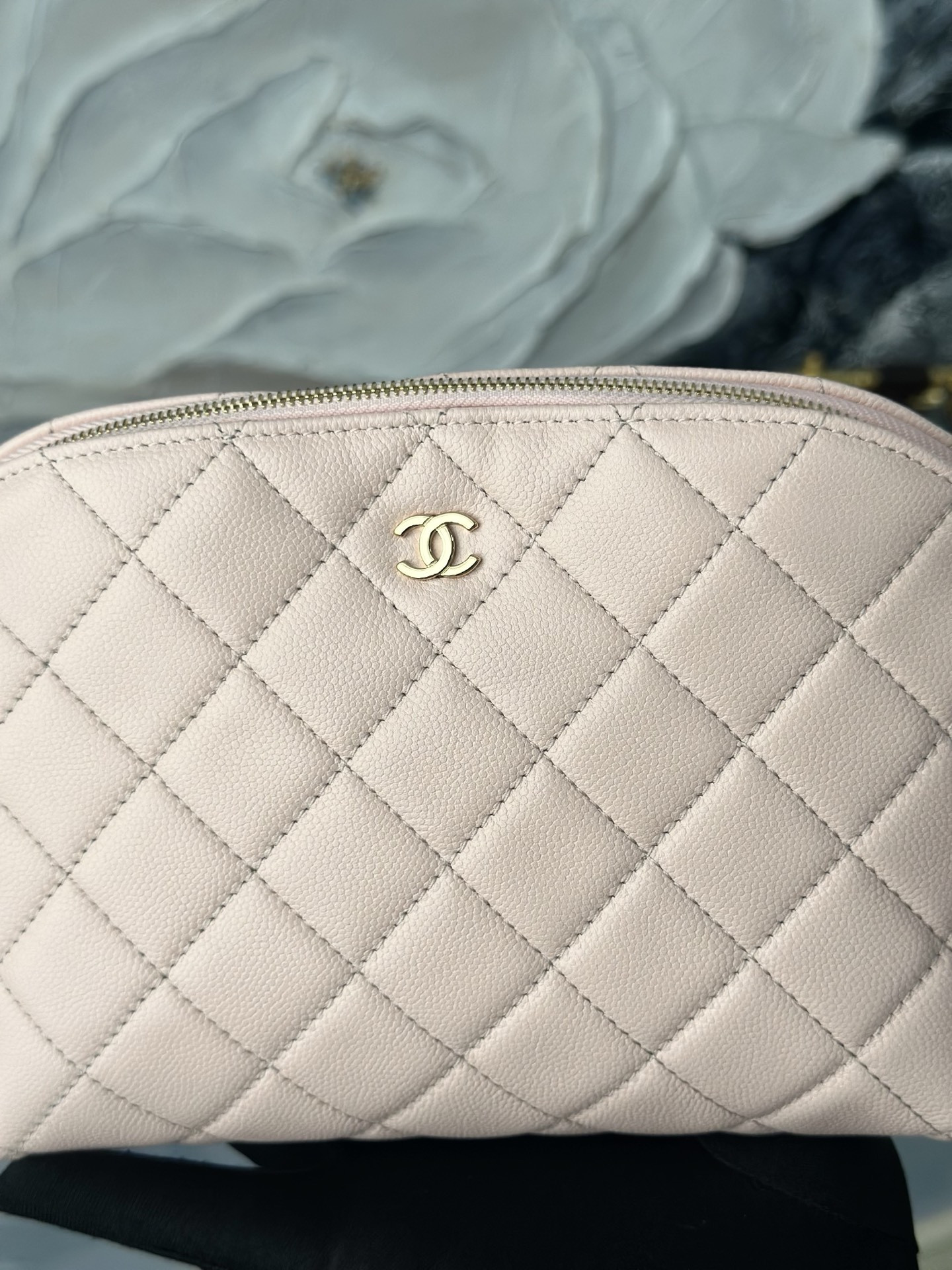 Ch*el quilted cosmetic bag a31102 19x13x10cm
