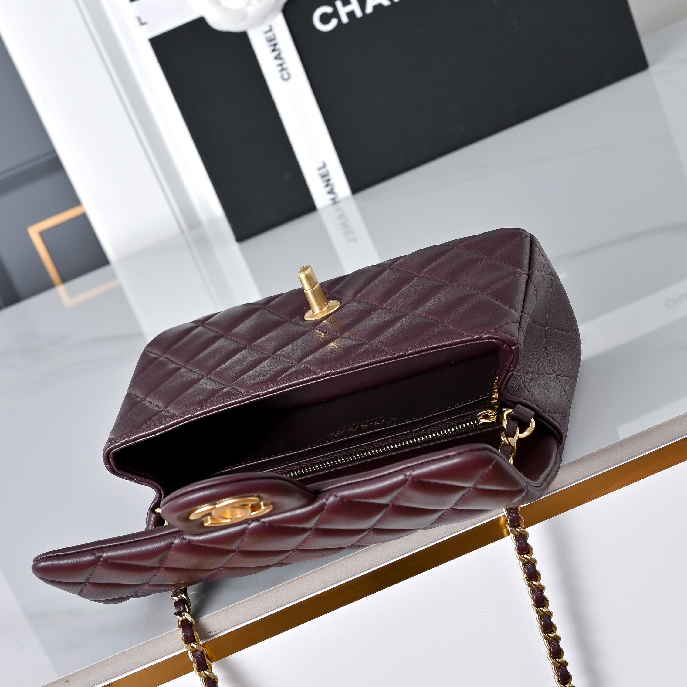 Ch*el flap bag burgundy as1787 20x13x7cm