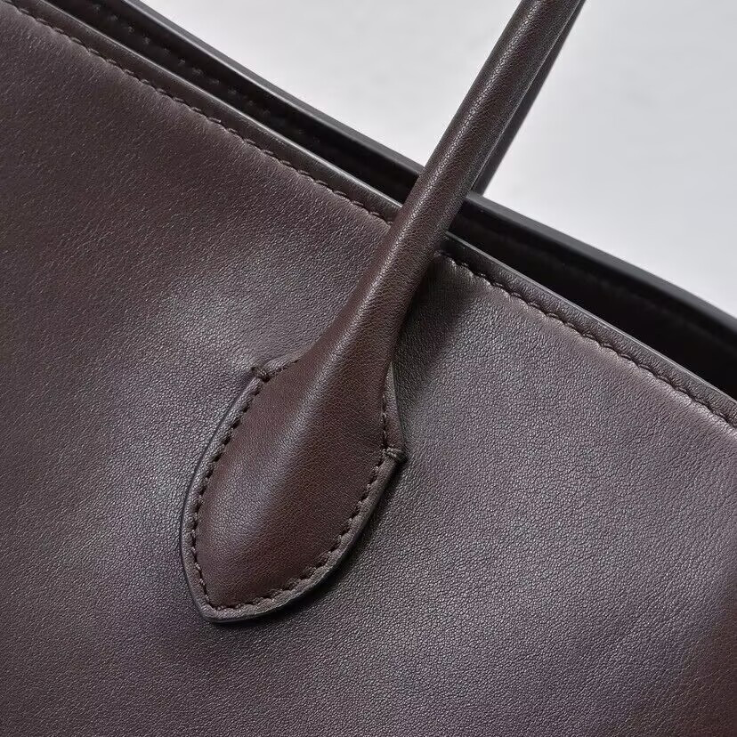 T*e R0w marlo bag in leather 43x19x30cm