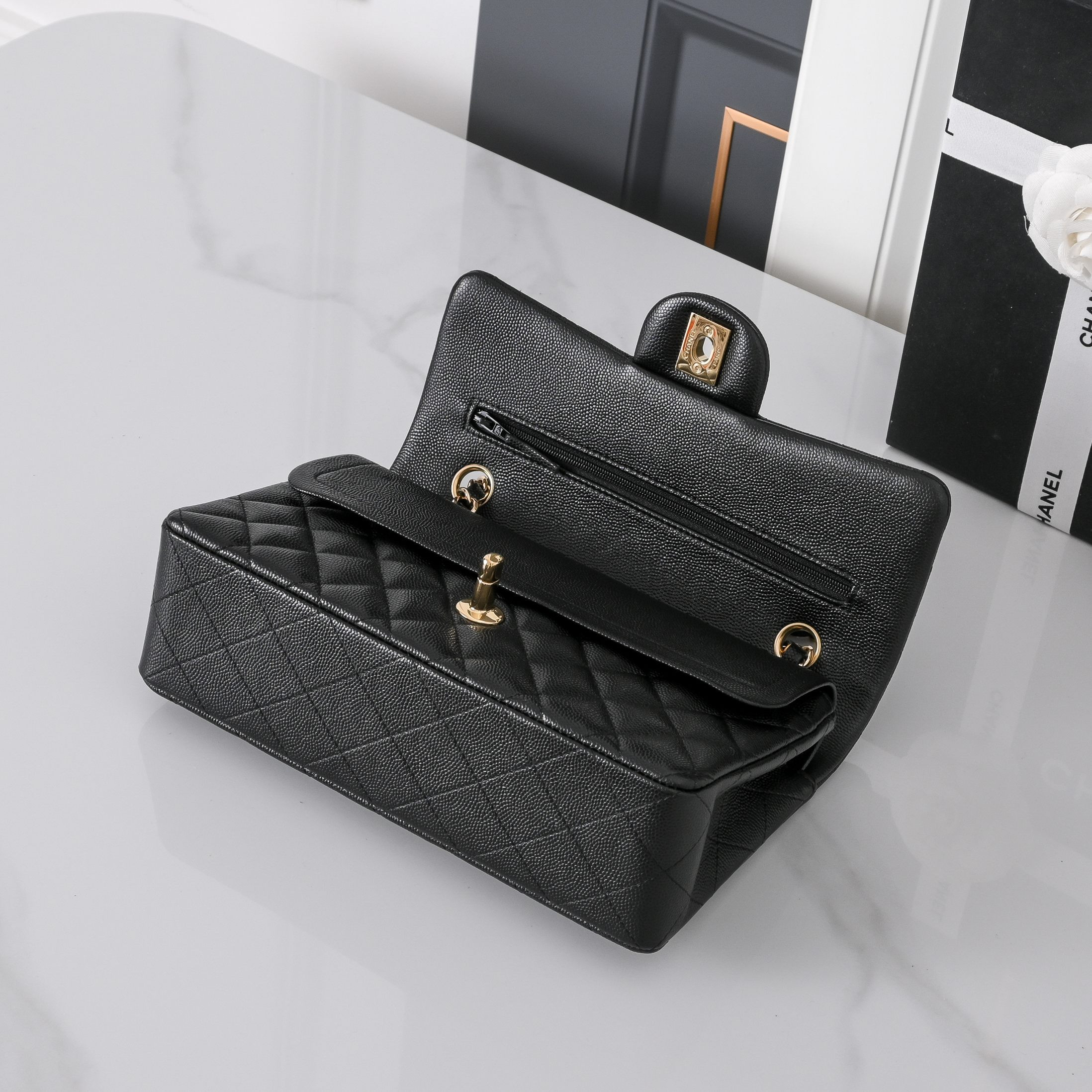 Ch*el classic flap handbag in caviar leather a01113 23x14.5x6cm