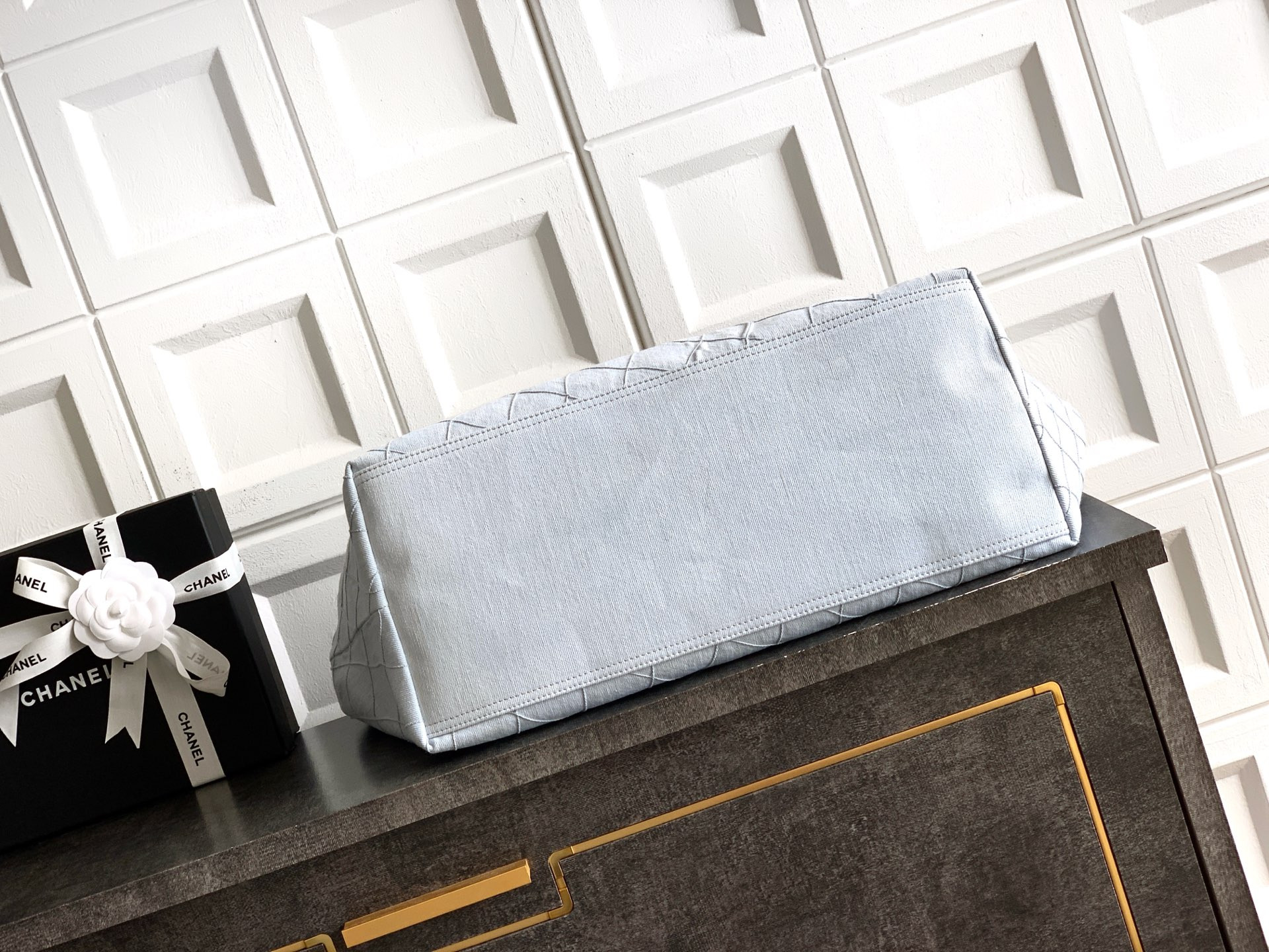 Ch*el small shopping bag as6191 20x43x17cm