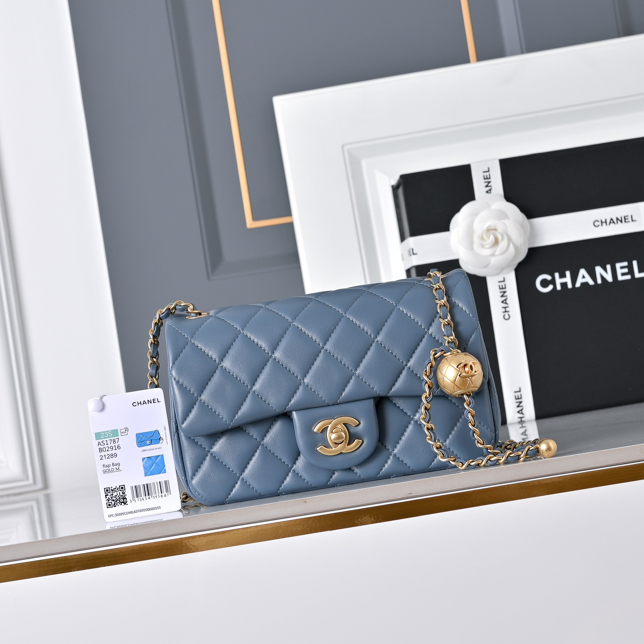 Ch*el flap bag misty blue as1787 20x13x7cm