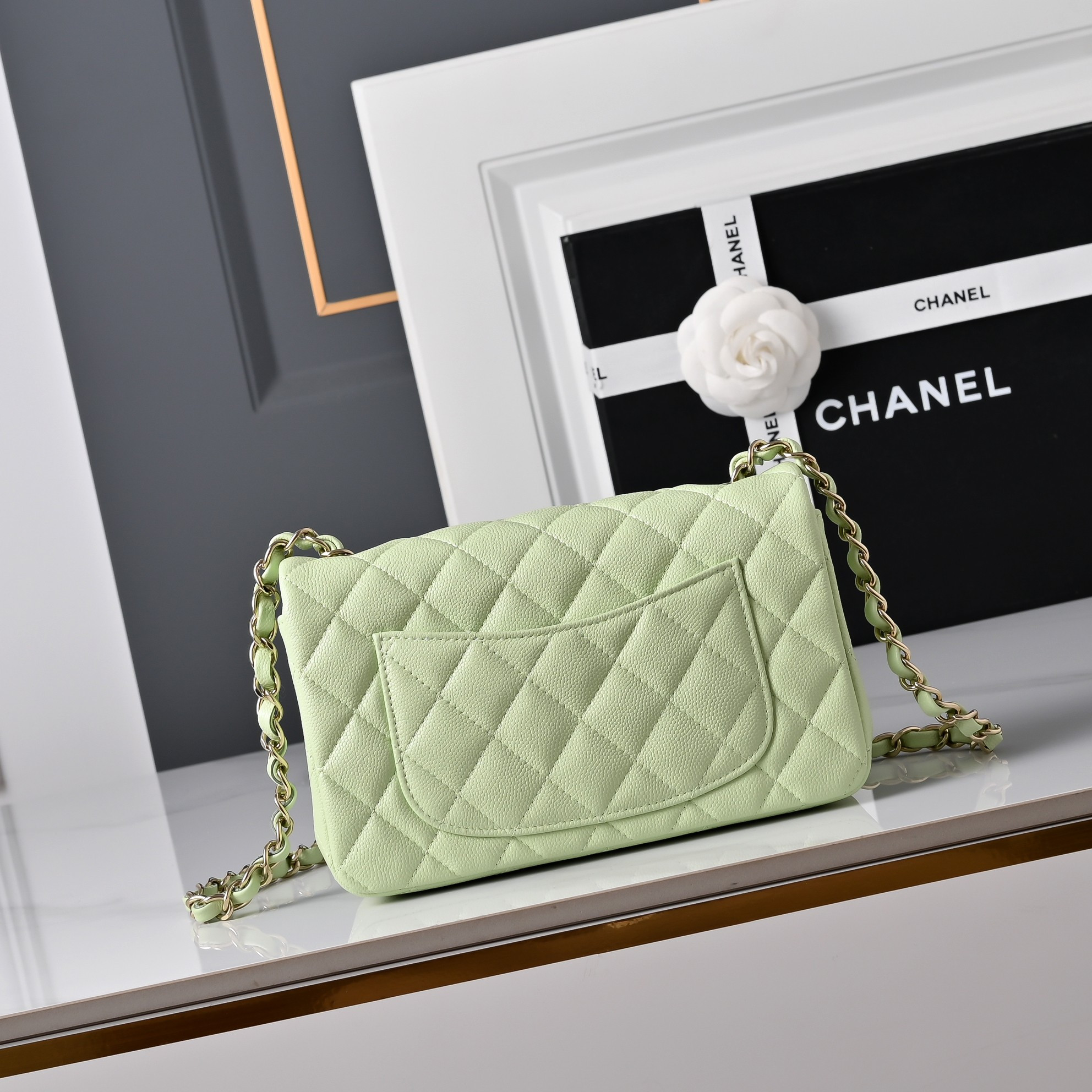Ch*el mini flap bag caviar leather with light gold hardware a69900 20x12x6cm