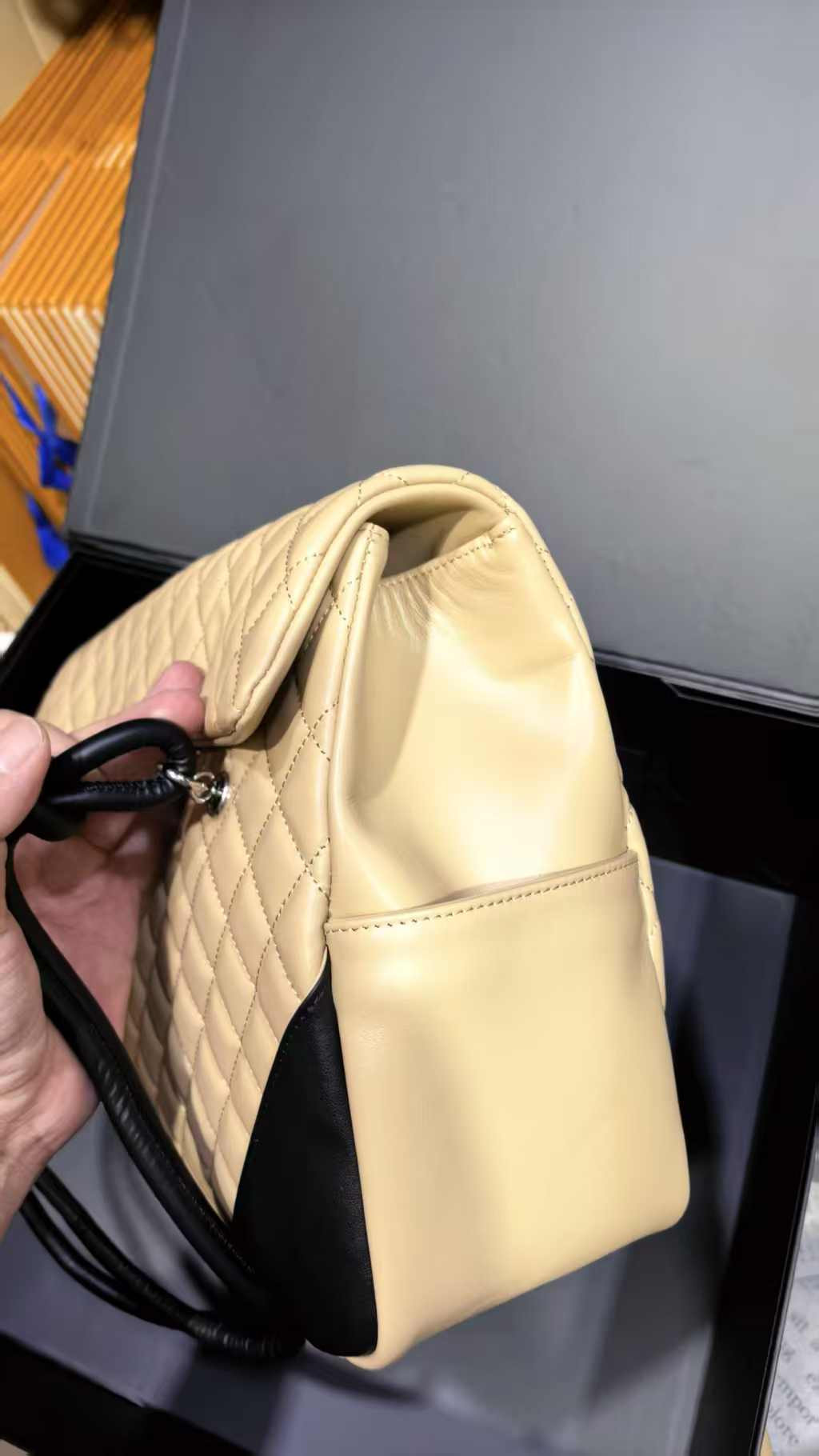 Ch*el cambon airport bag 33x24x11cm