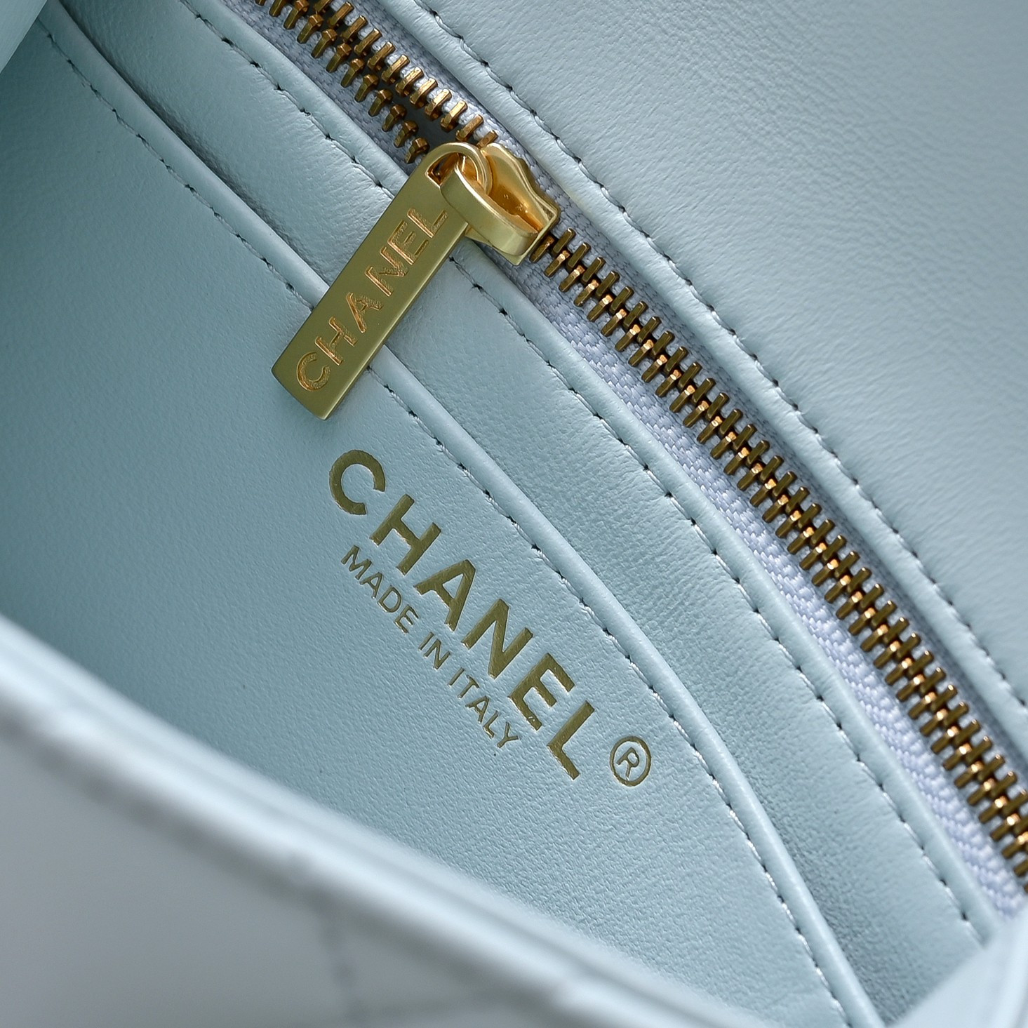 Ch*el mini flap bag light blue as1786 13.5x17x8cm