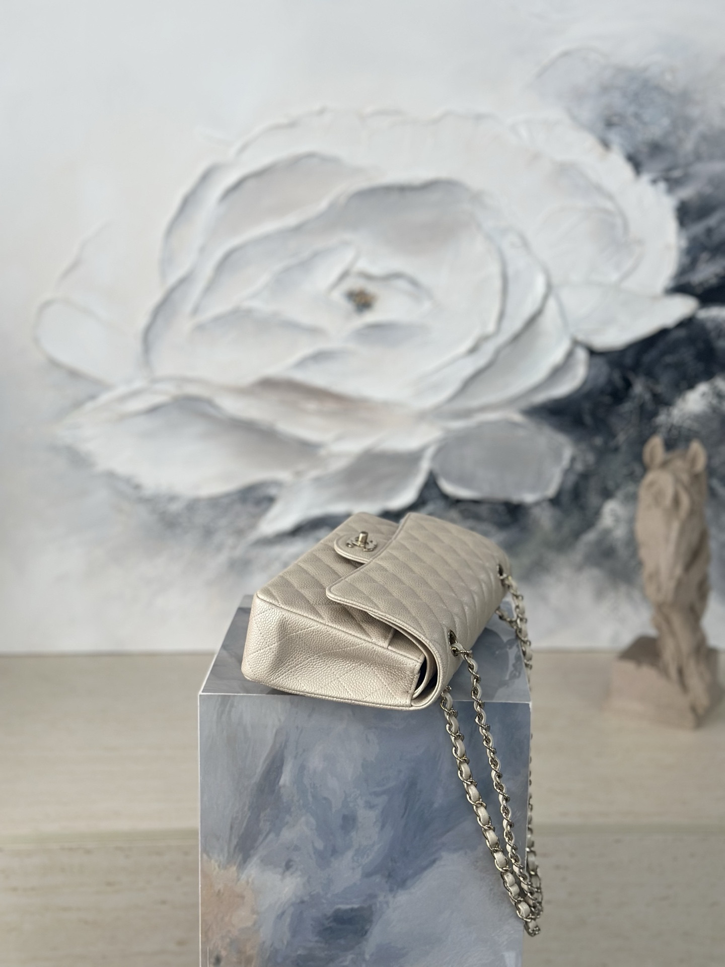 Ch*el flap bag pearlescent light beige as1112 25.5x15.5x6cm