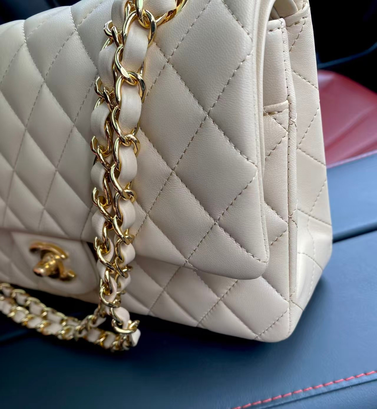 Ch*el classic flap jumbo 25cm cf khaki gold 15.5x25.5x6.5cm