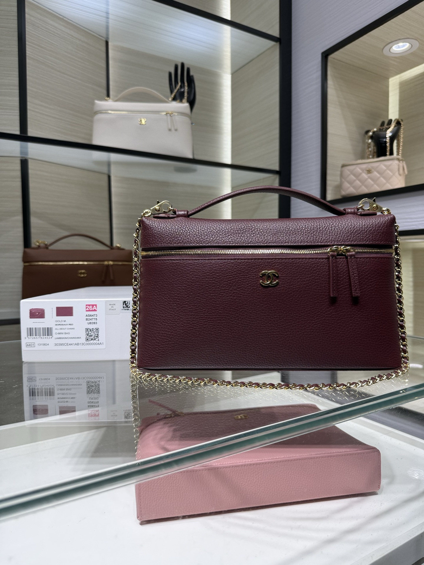 Ch*el classic vanity with chain handbag as6473 17x29x5.5cm