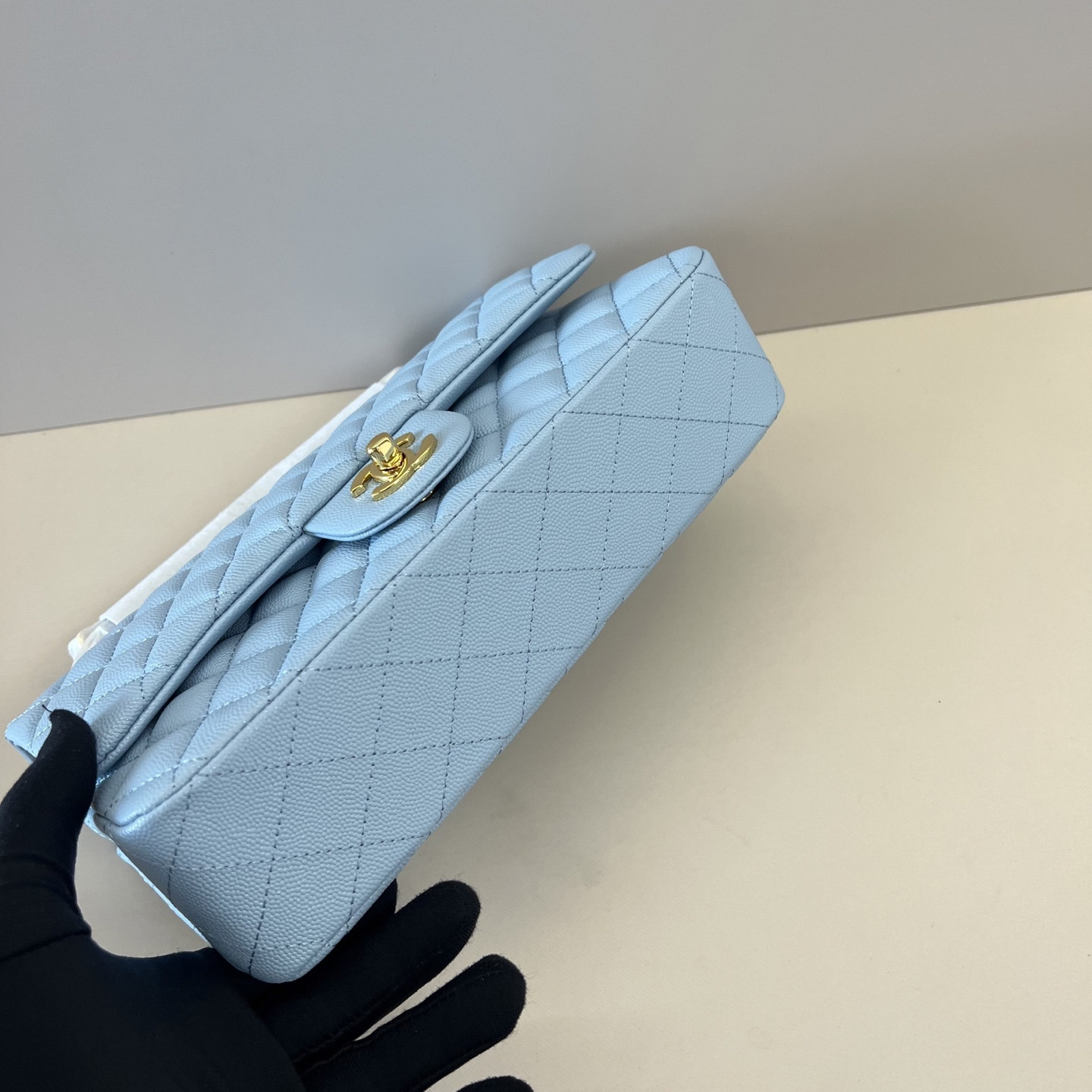 Ch*el flap bag a01112 25x15x6cm