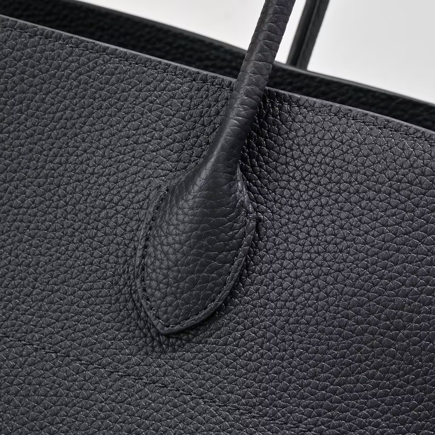 T*e R0w ew margaux 43x20.5x24cm