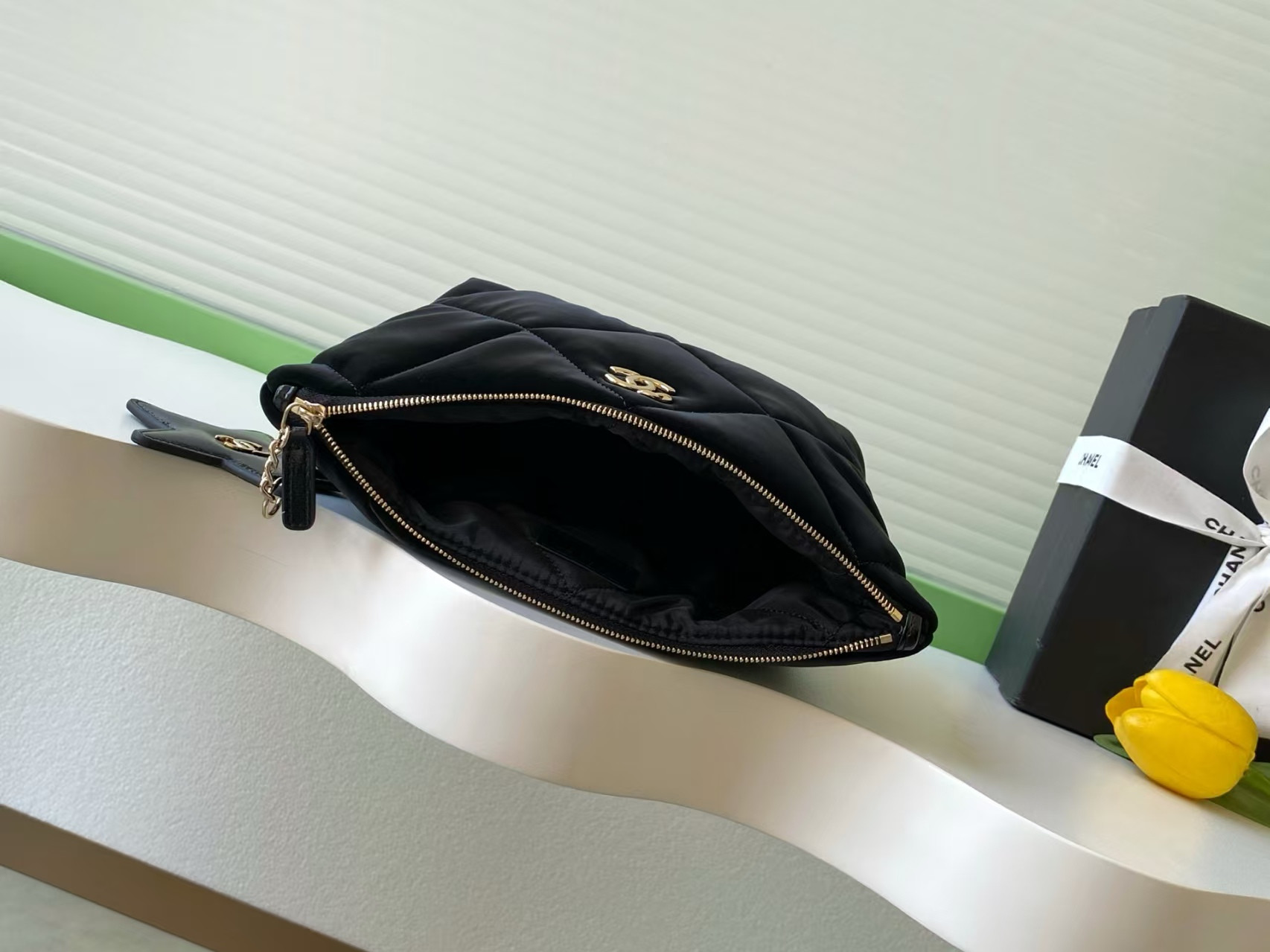 Ch*el small zipped case 16.5x26x9cm