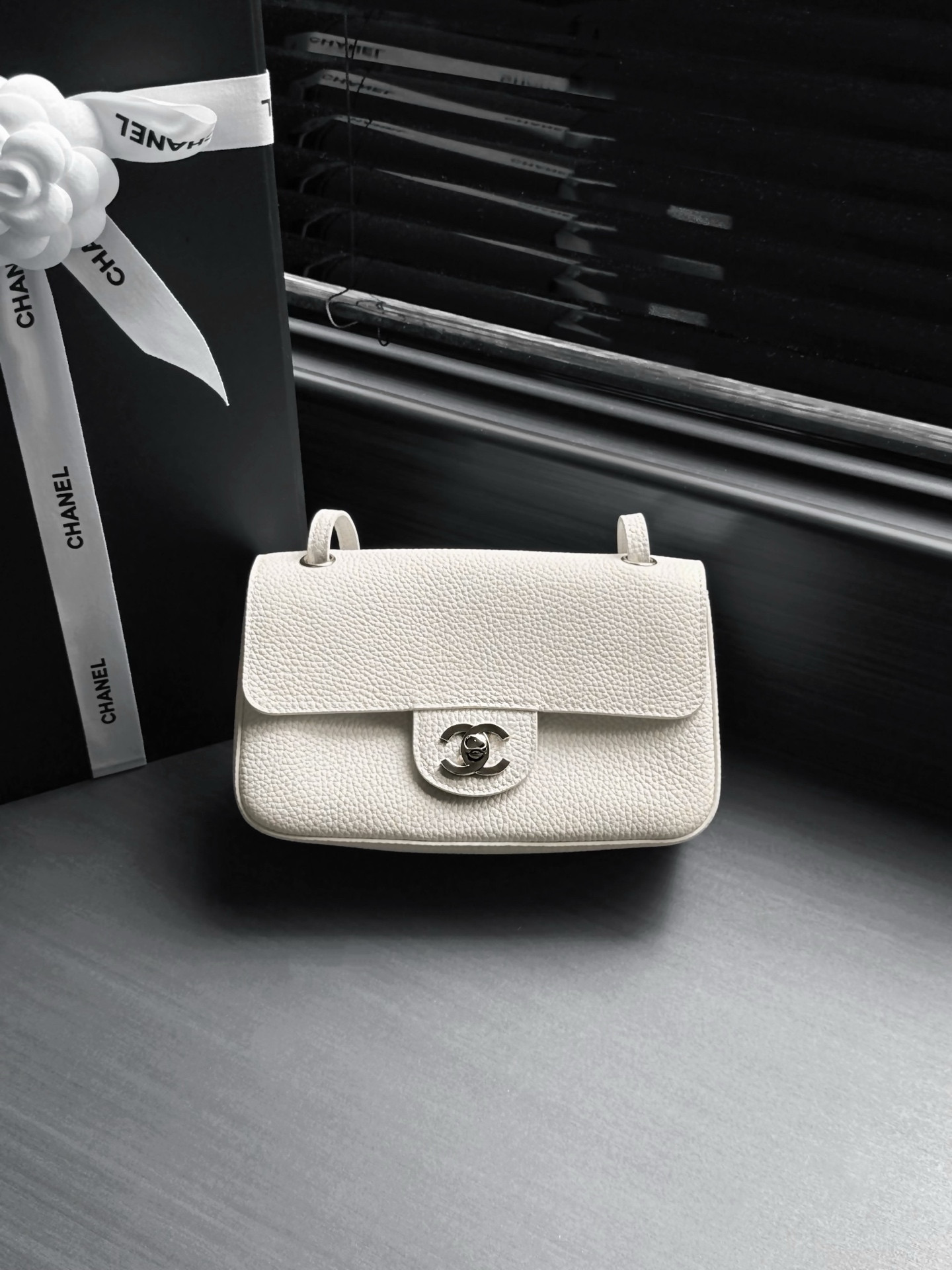 Ch*el mini flap bag silver hardware as6573 13x20x6cm