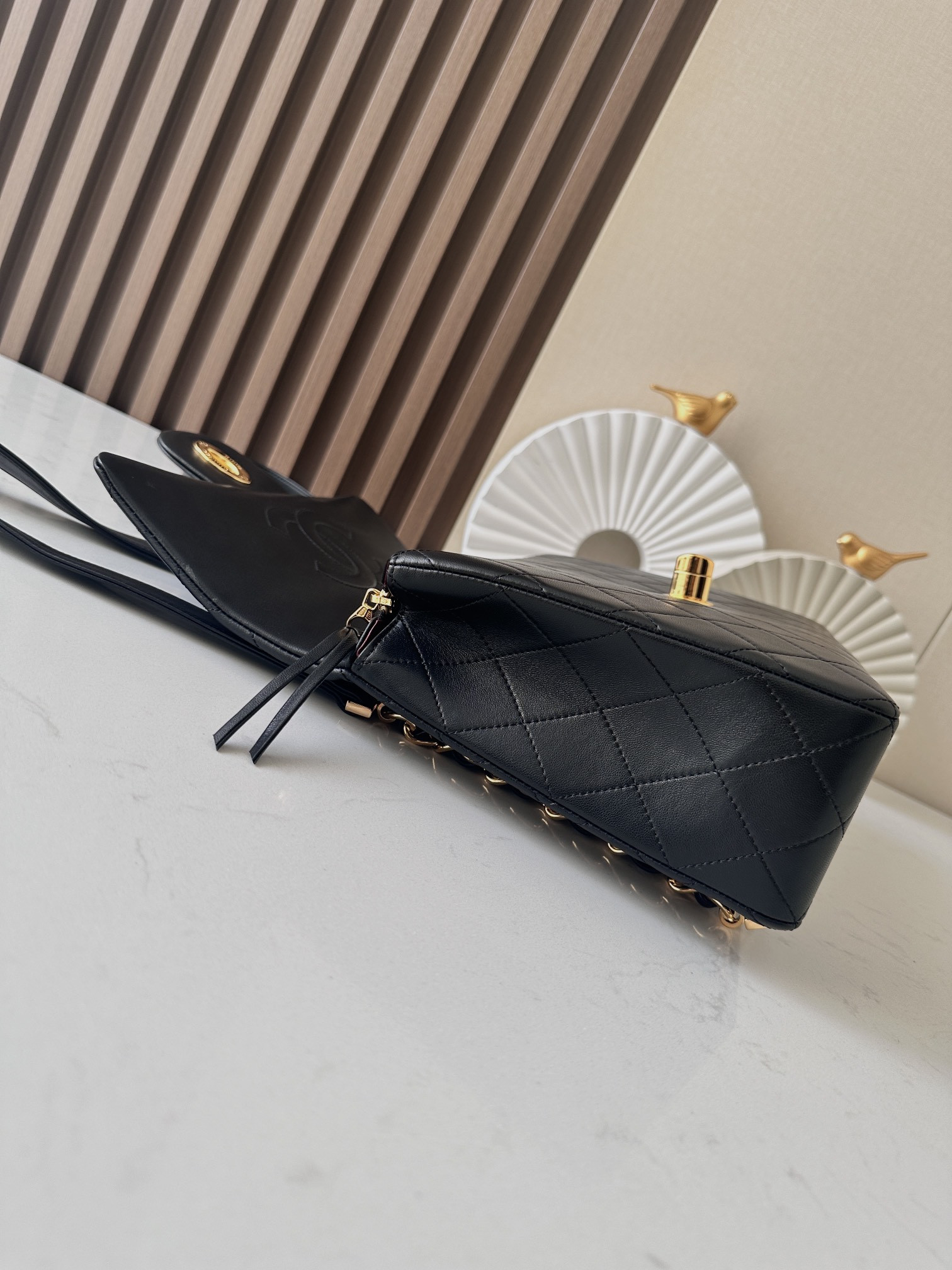 Ch*el flap backpack as2219 30x21x8cm
