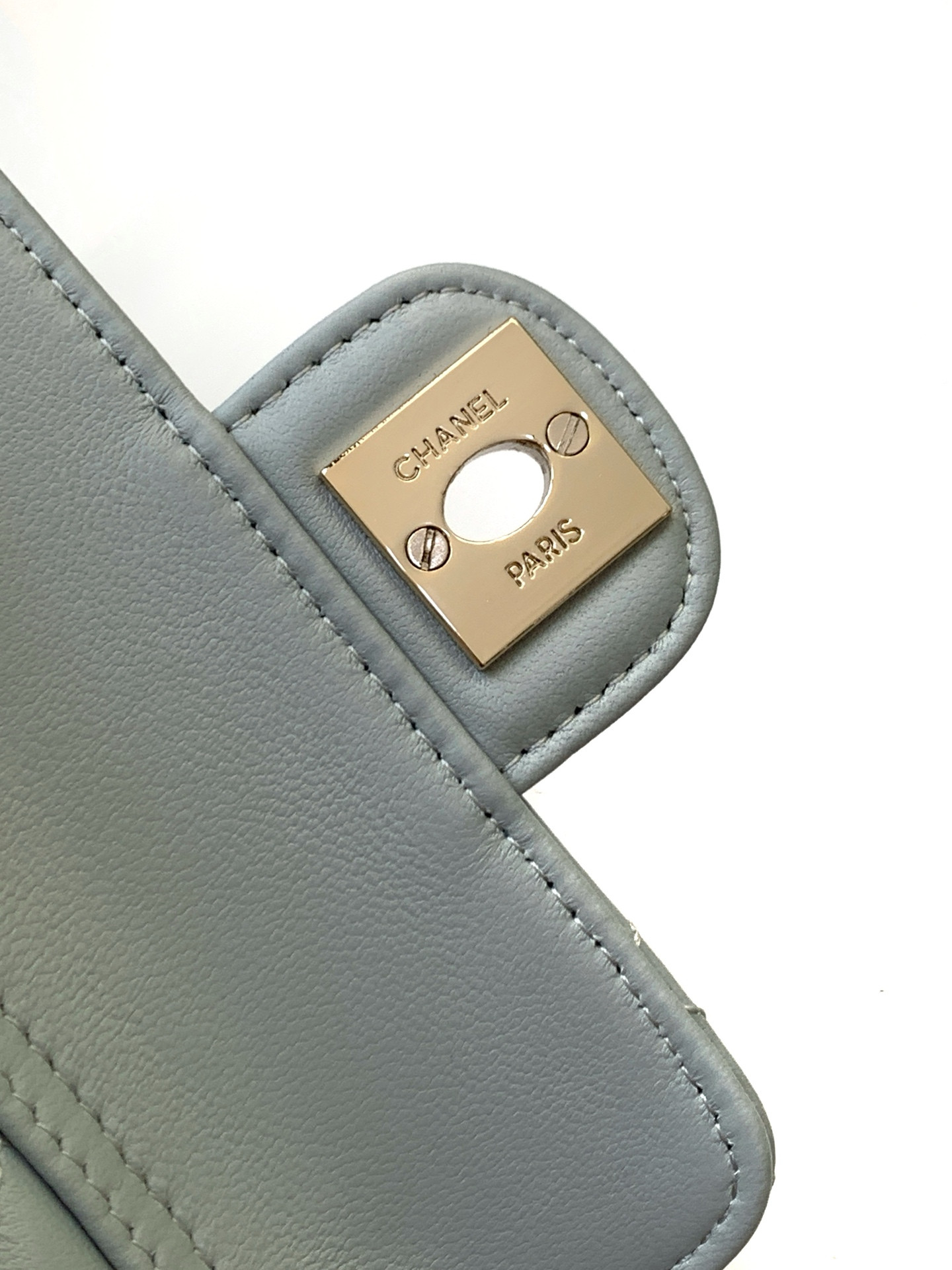 Ch*el mini 22s heart clutch with chain 12x13x5.5cm