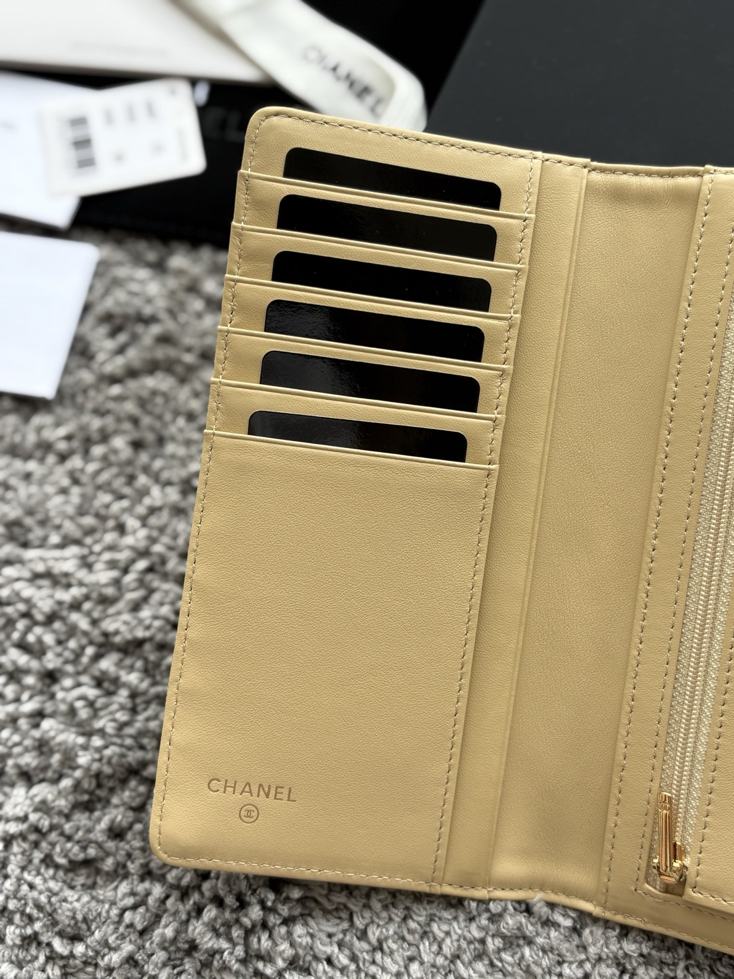 Ch*el passport holder a96067 19x10x3cm