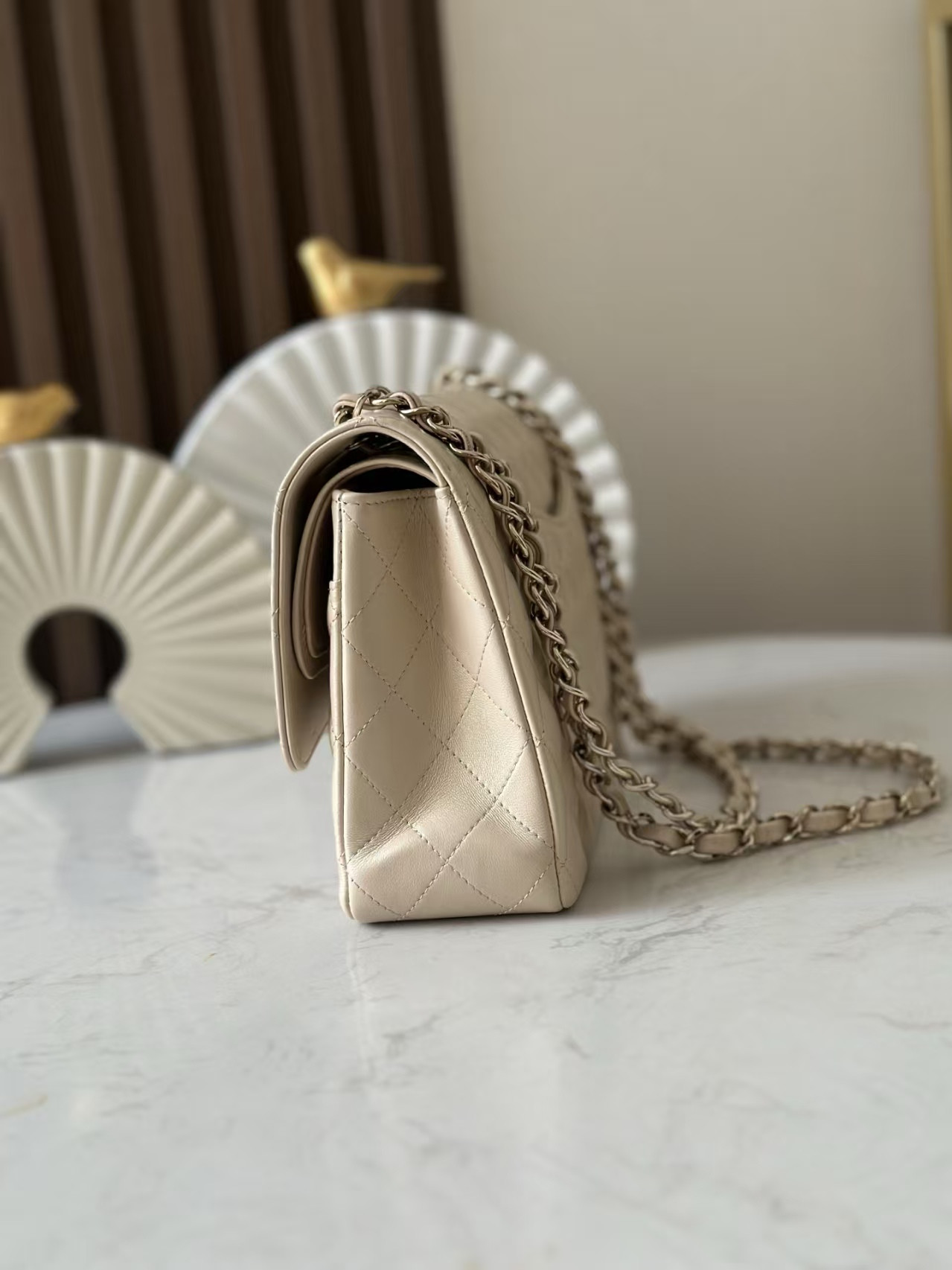 Ch*el classic flap bag pearlescent apricot-colored lambskin with light gold hardware 15x25.5x6cm