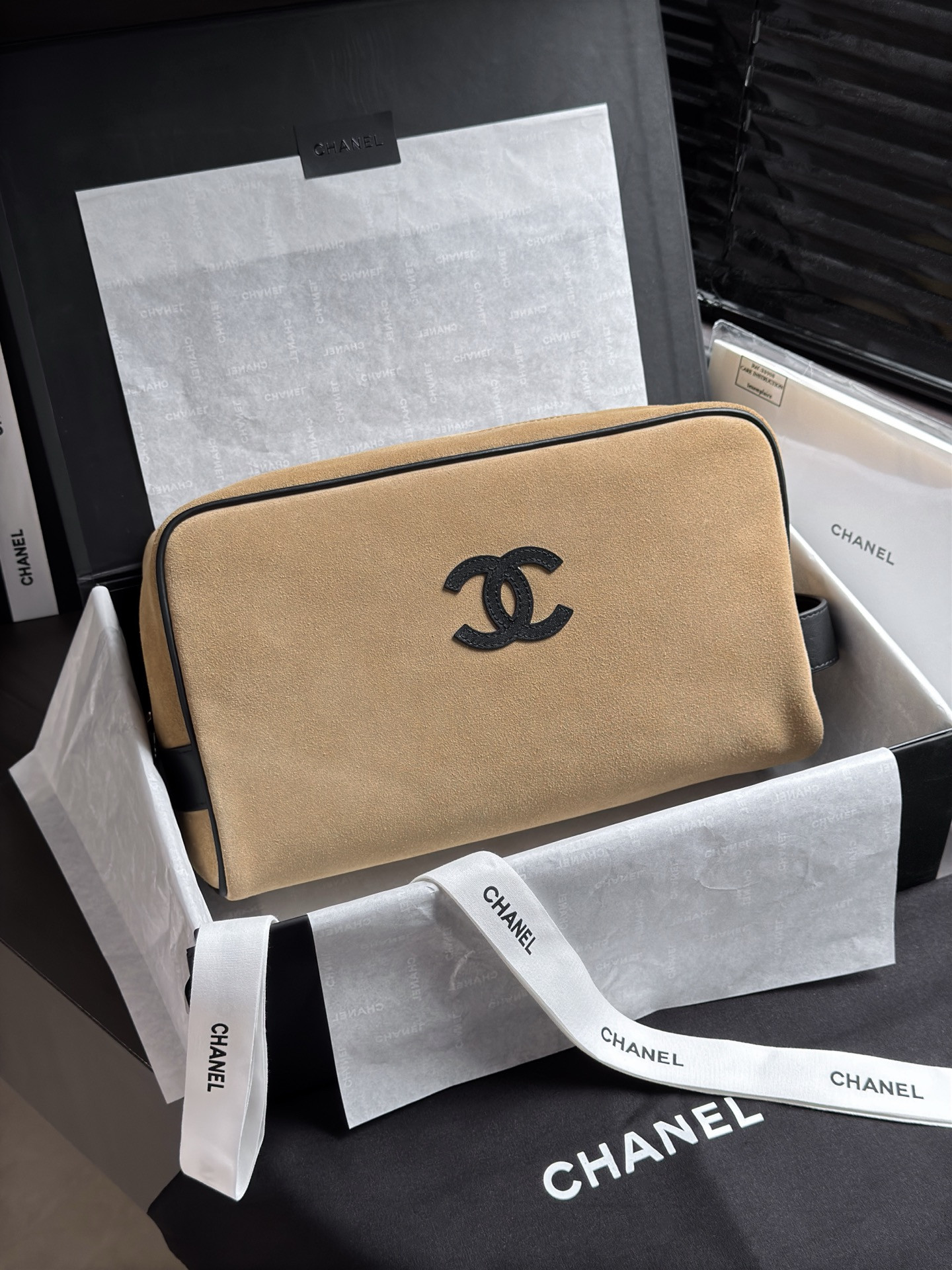 Ch*el large zipper clutch ap5267 17x29x12cm