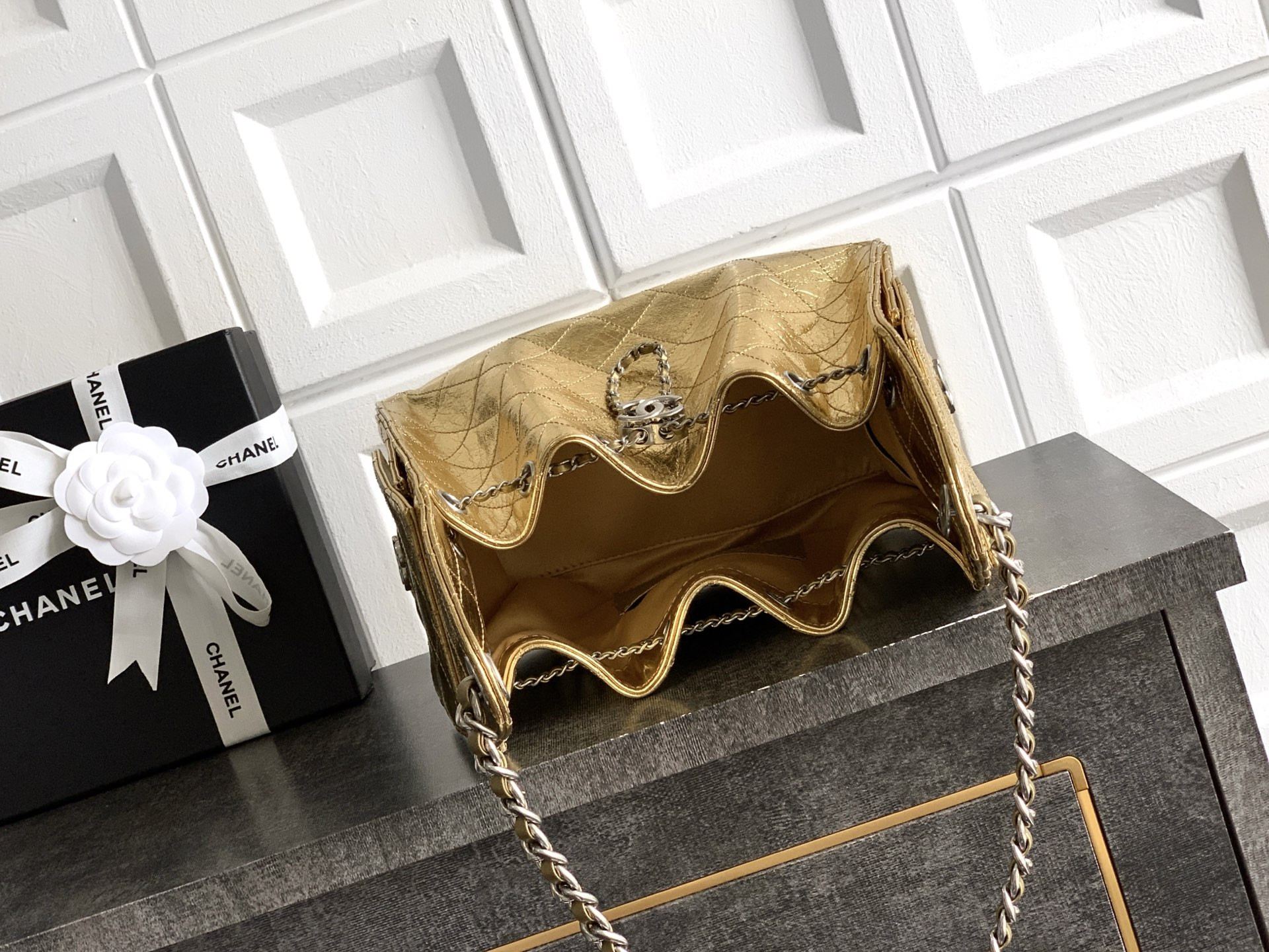 Ch*el 25c bucket bag 26x30x14cm