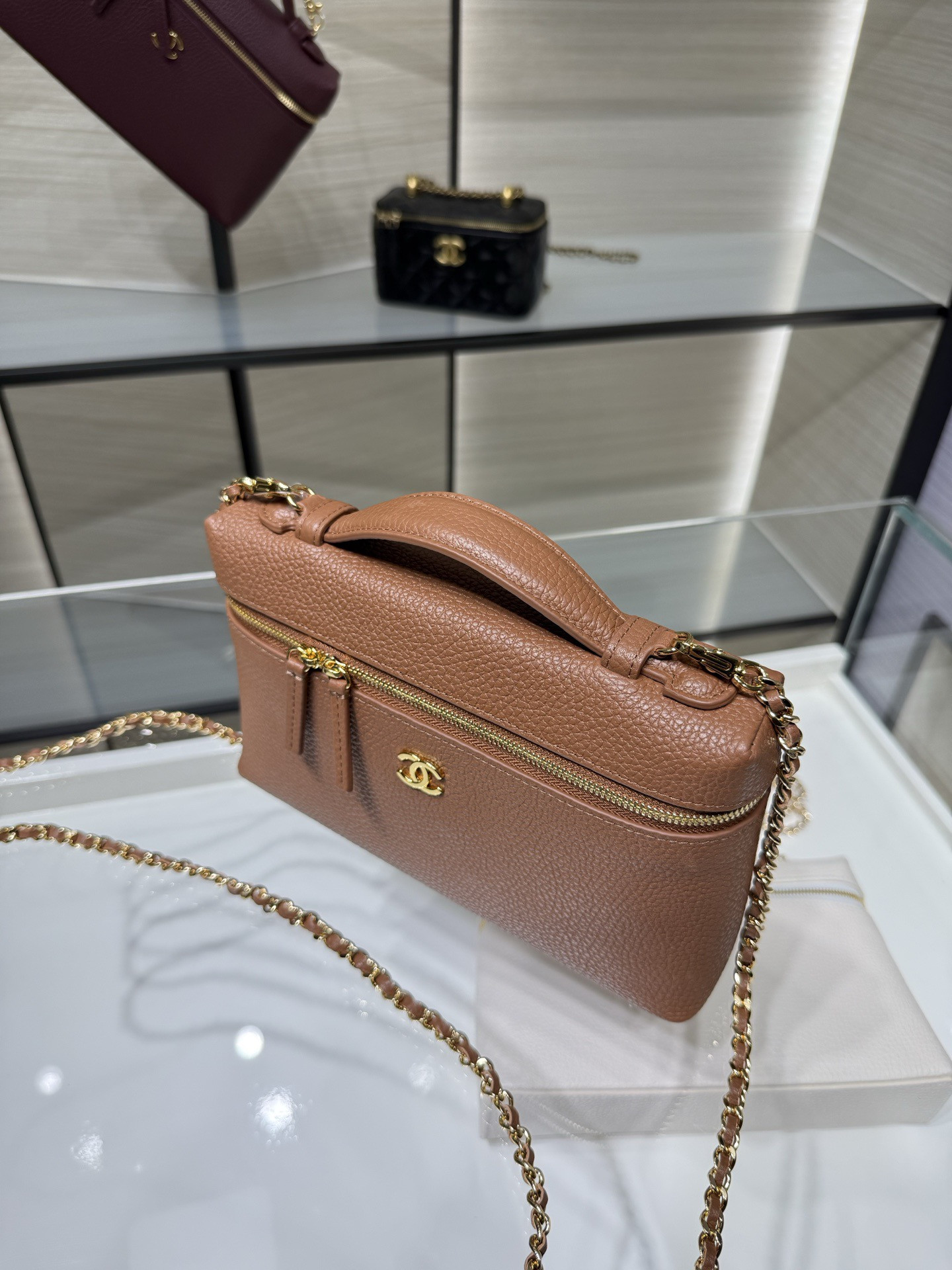 Ch*el classic vanity with chain handbag ap5347 15x23x5cm