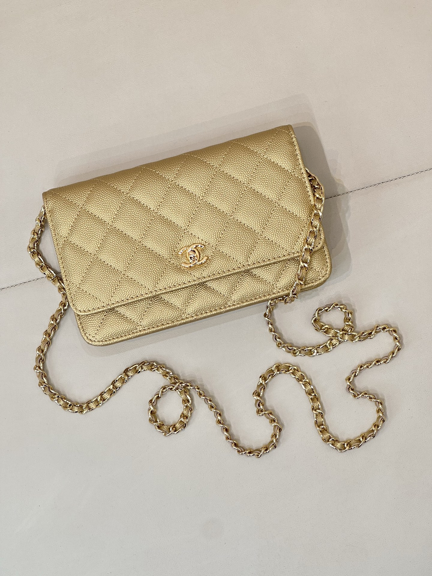 Ch*el woc classic wallet on chain 13x19x3cm