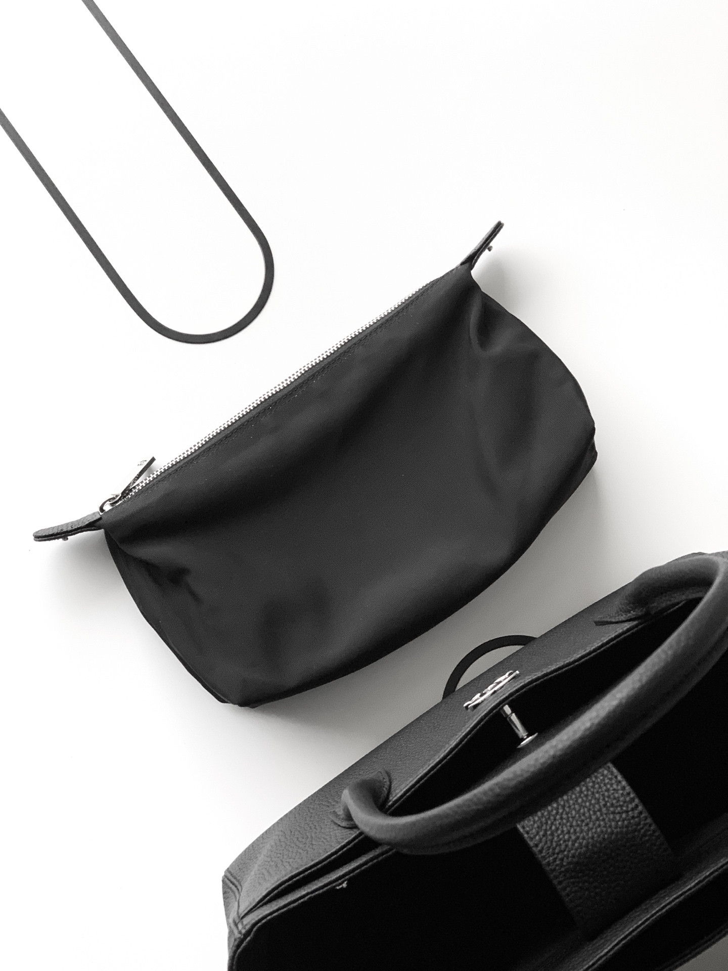 Ch*el executive cerf tote 32x17.5x13cm