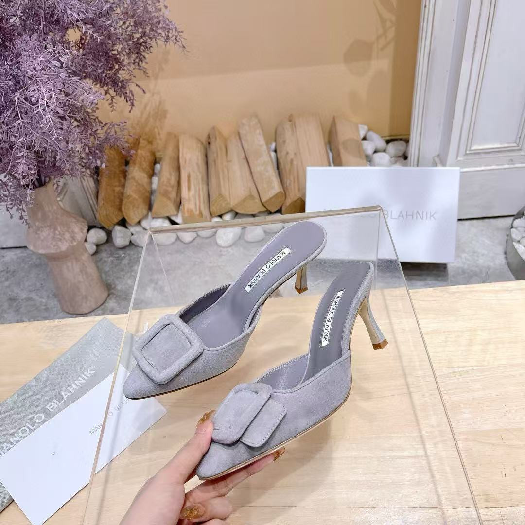 UA Manolo Blahnik Mules 7.5cm