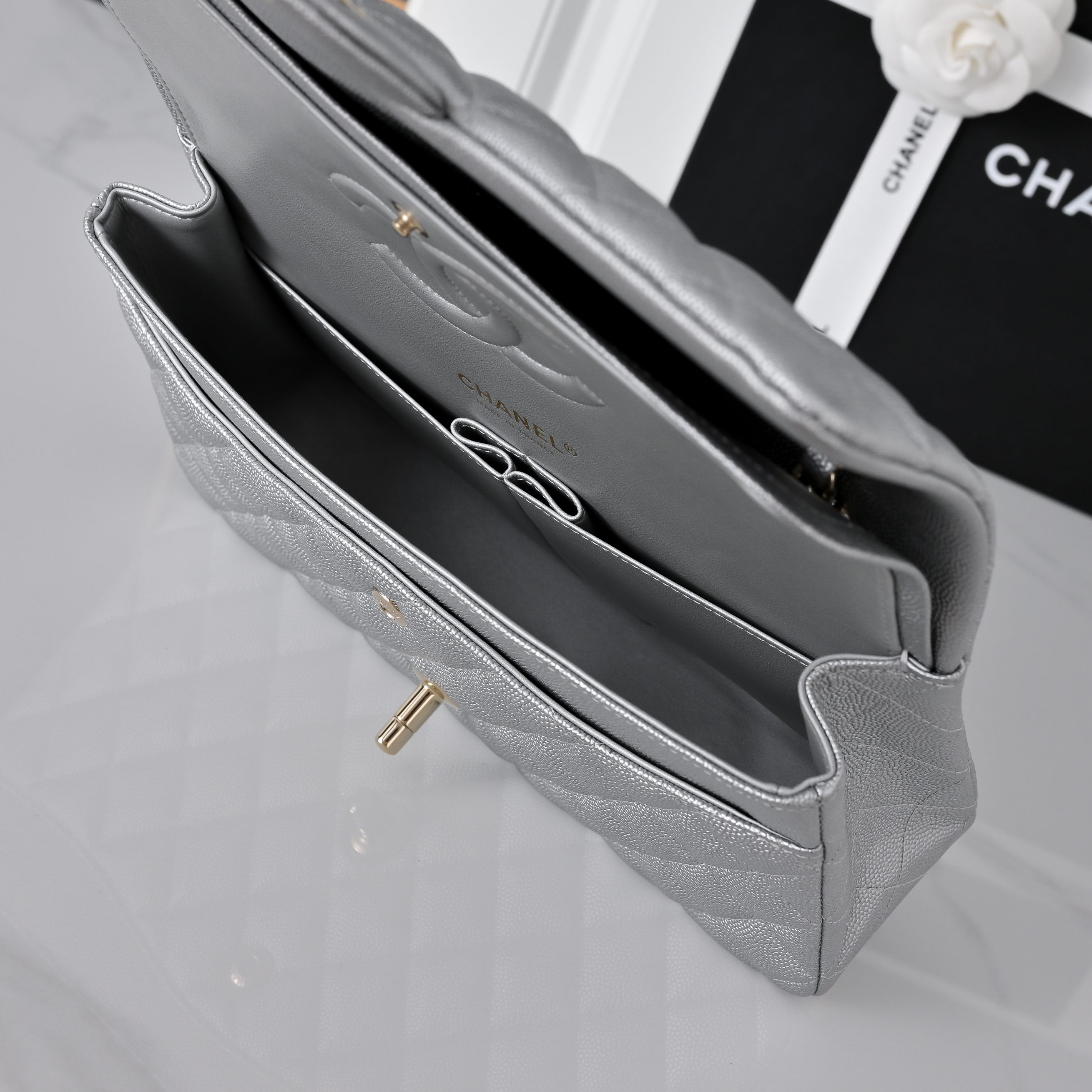 Ch*el classic flap light gold hardware a01112 15.5x25.5x6.5cm
