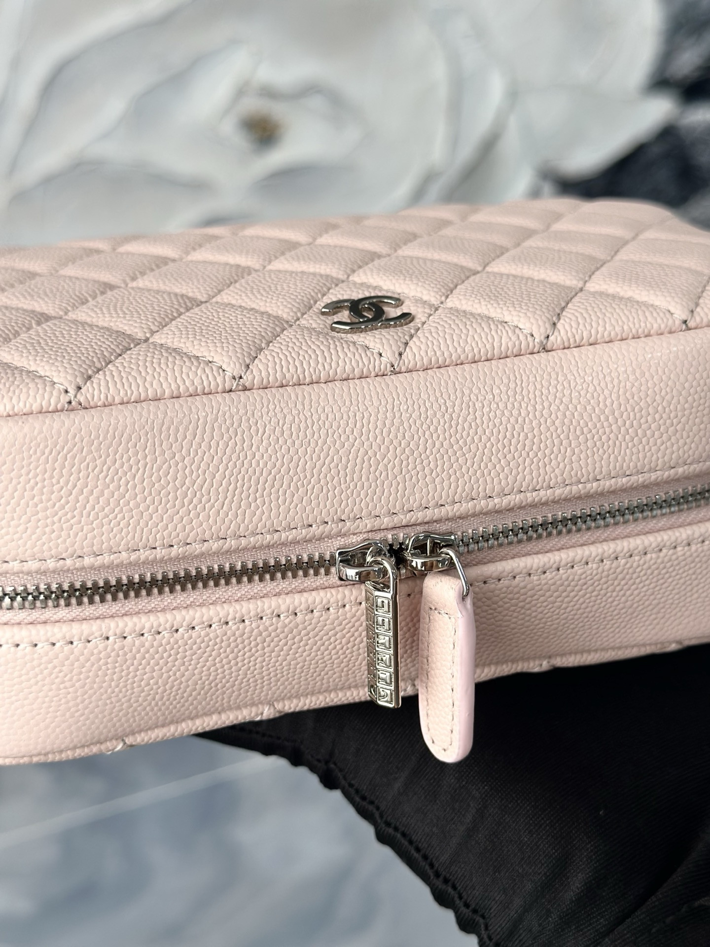 Ch*el pouch bag a31104 18.5x6x11cm