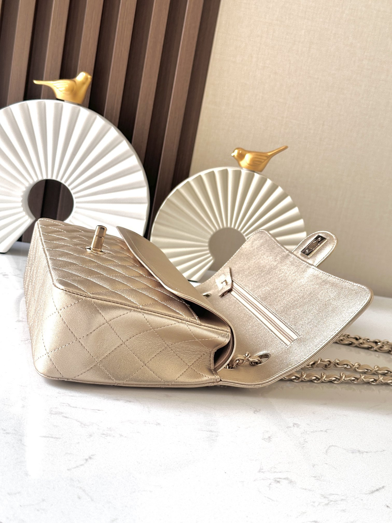 Ch*el classic flap a01112 gold 15.5×25.5×6.5cm