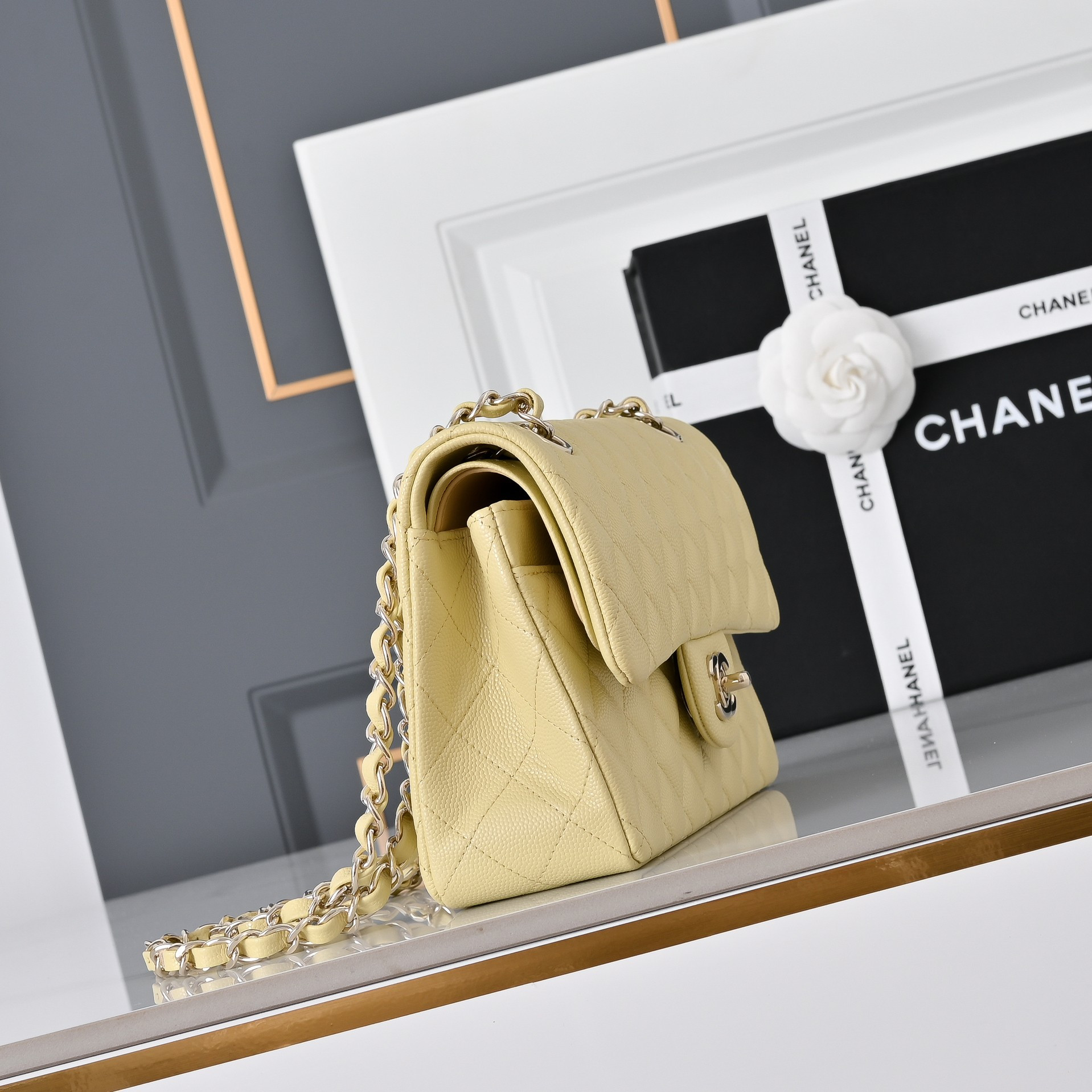Ch*el classic flap handbag baby yellow with light gold hardware and caviar leather a01113 23x14.5x6cm