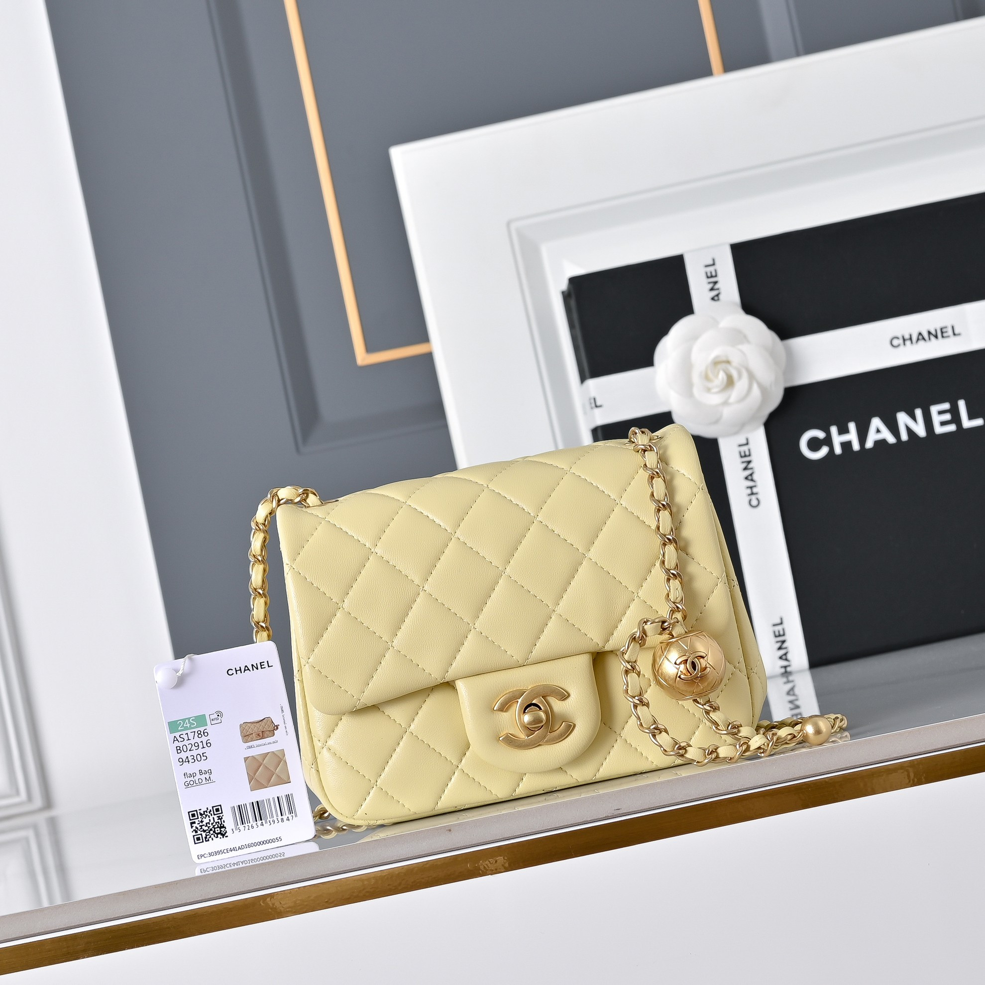 Ch*el mini flap bag butter yellow as1786 13.5x17x8cm