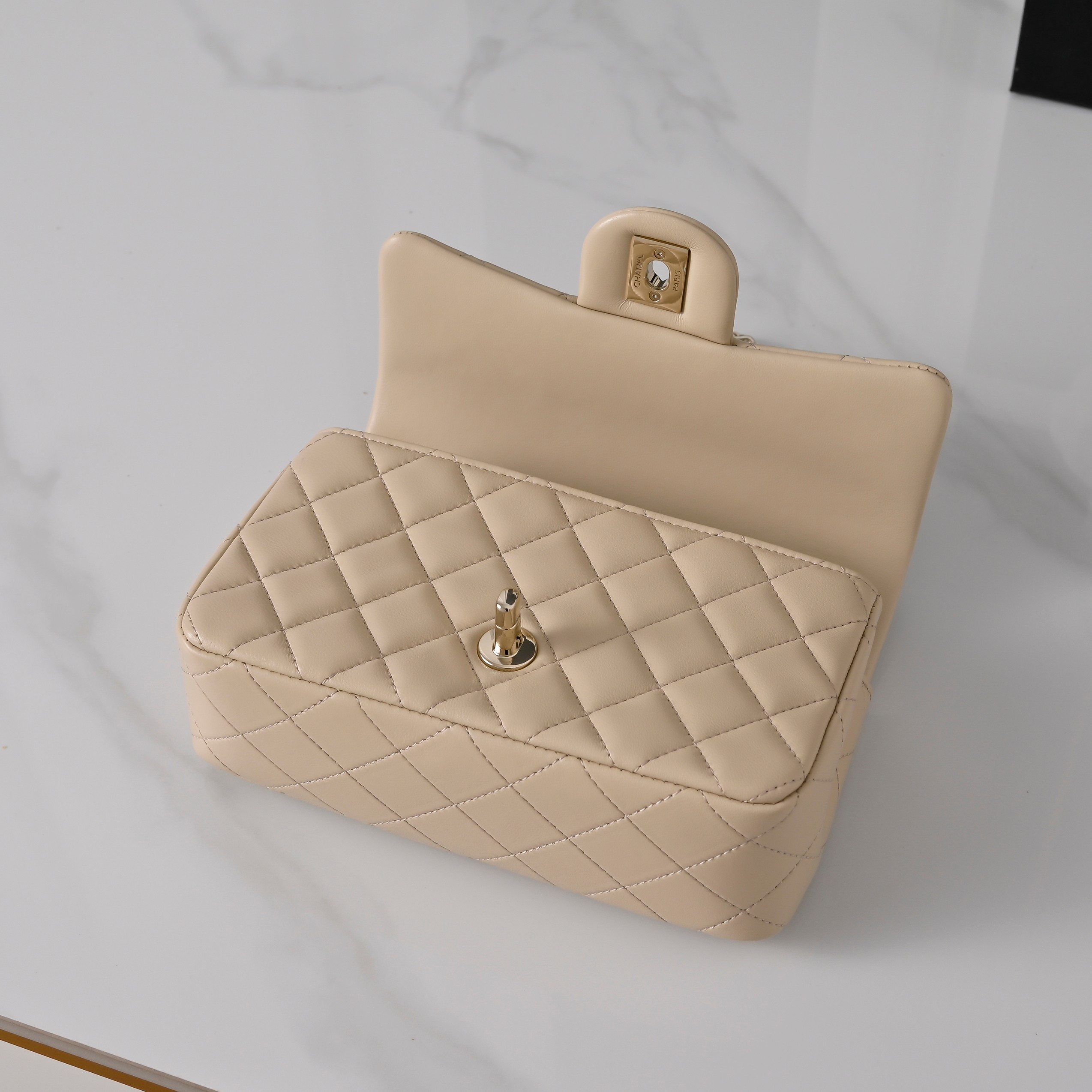 Ch*el classic flap handbag cf in milk tea with light gold hardware as5759 20x13x7cm