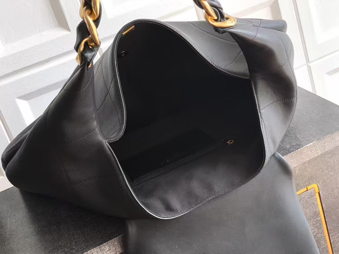 Ch*el maxi hobo bag 53x43x9cm