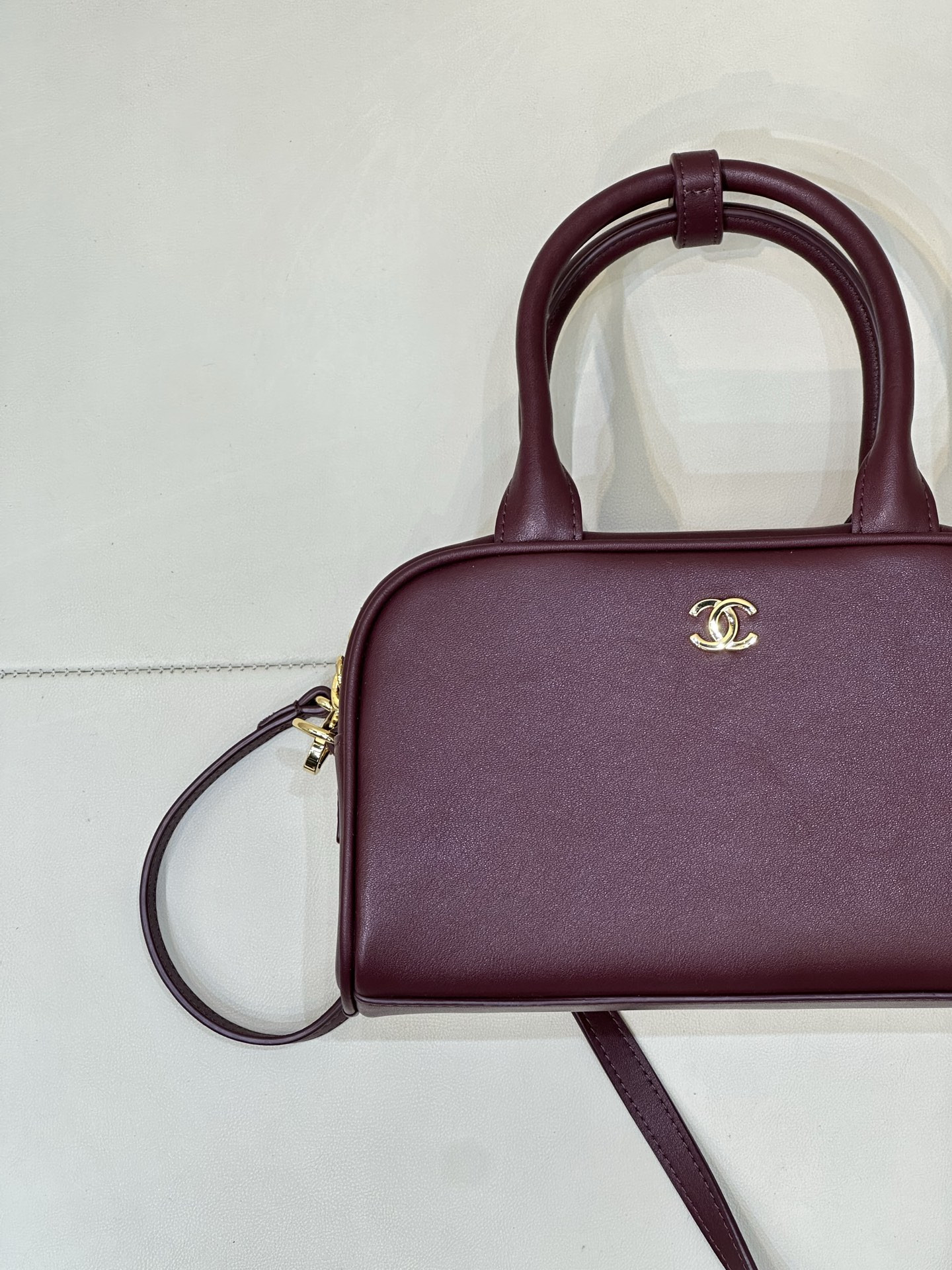 Ch*el bowling clutch with leather strap ap5528 13x21x9cm