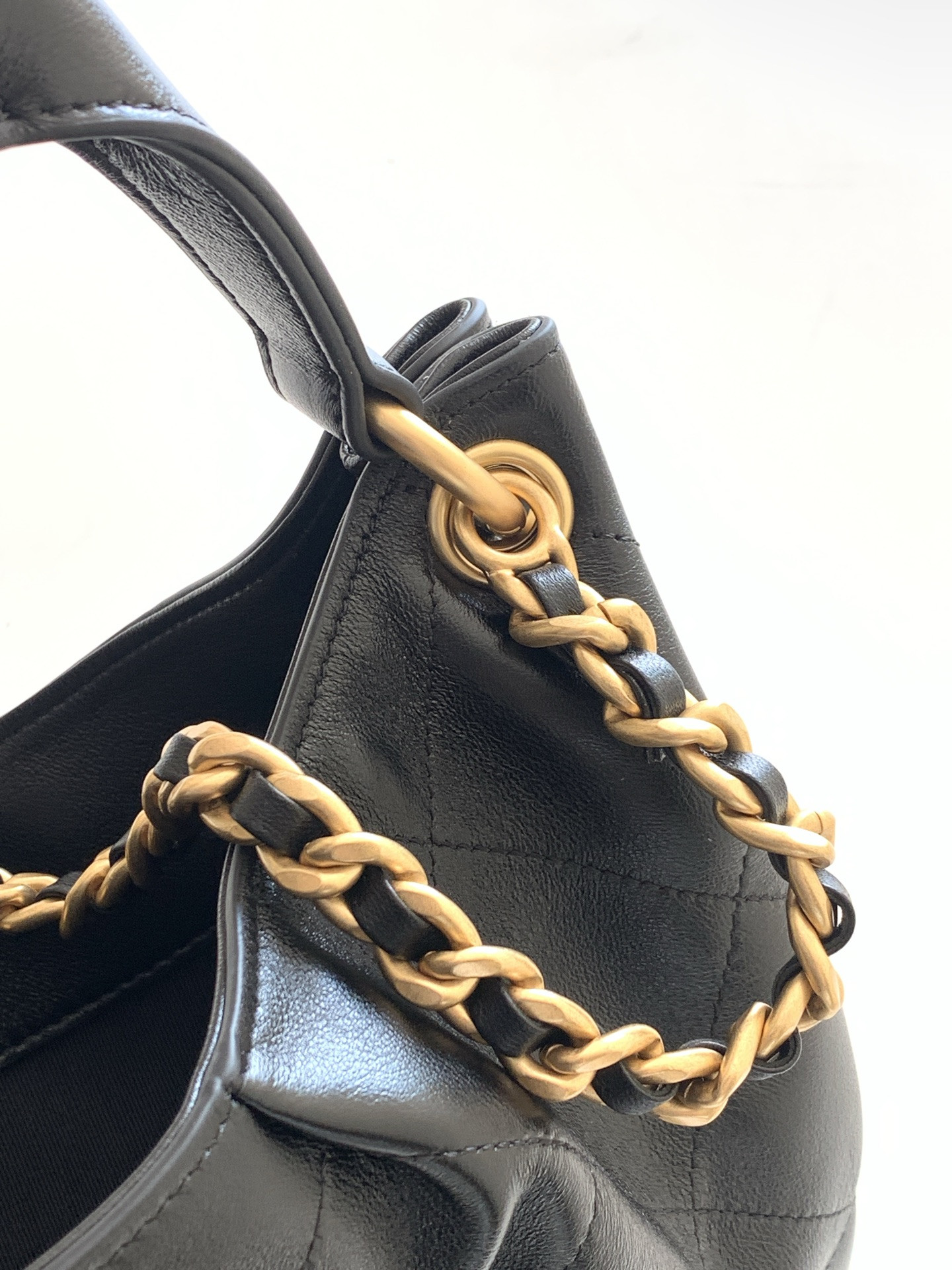 Ch*el hobo bag 24x31x10cm