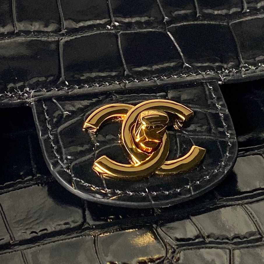 Ch*el maxi flap bag gold hardware as6233 26x38.5x11cm
