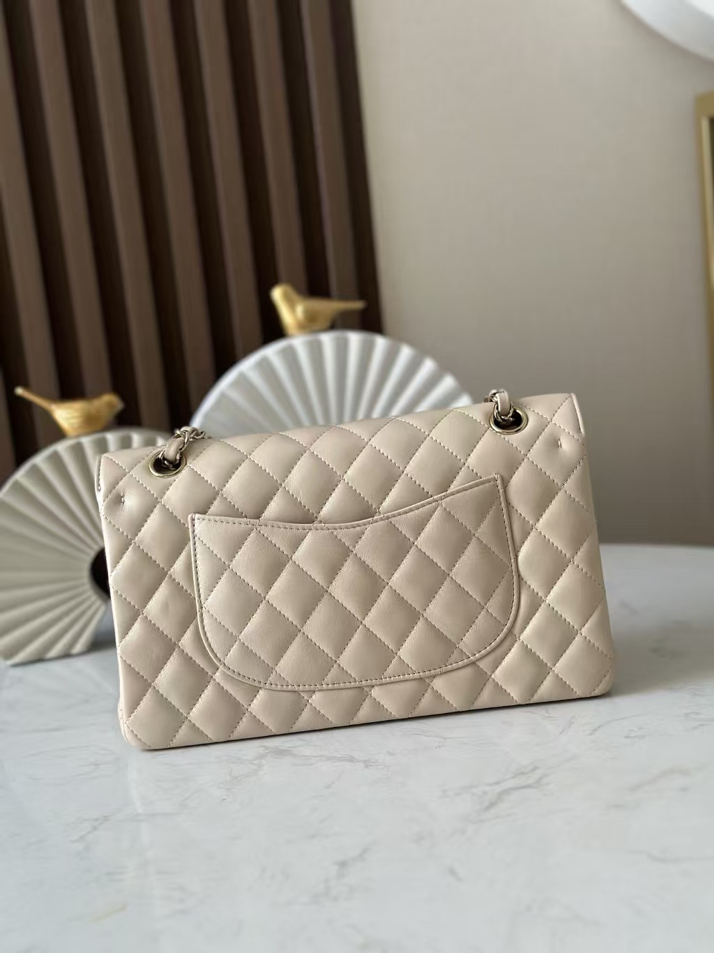 Ch*el classic flap bag pearlescent apricot-colored lambskin with light gold hardware 15x25.5x6cm