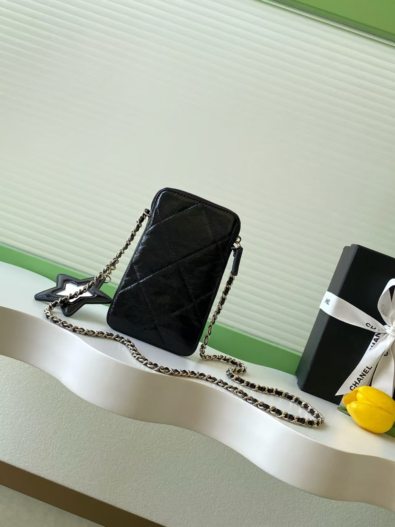 Ch*el phone holder with chain 18x11x2.5cm
