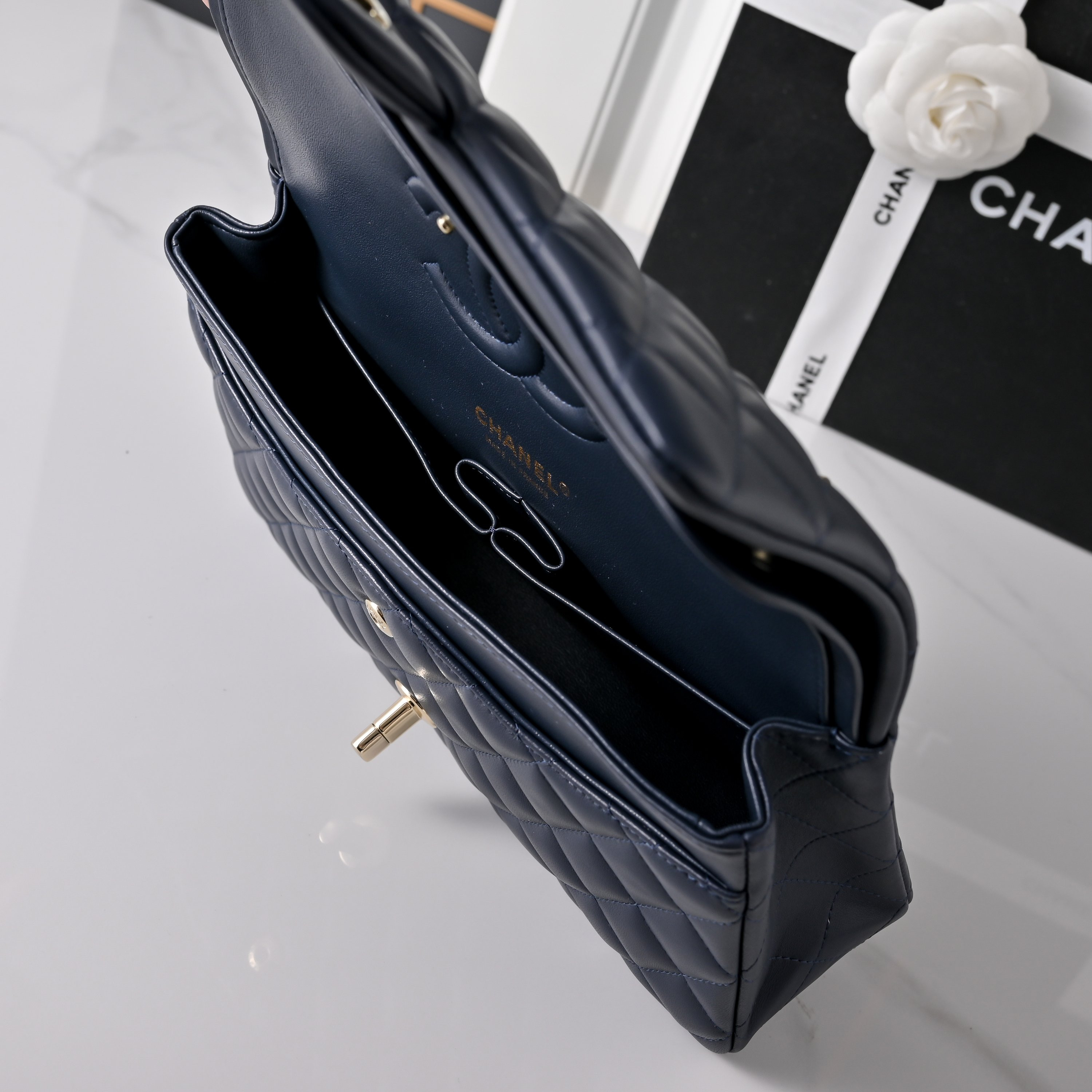Ch*el classic flap handbag a01112 15.5x25.5x6cm