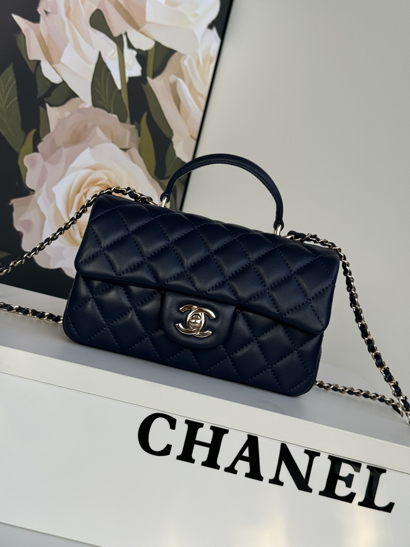 Ch*el mini cf handle royal blue 20x12x6cm