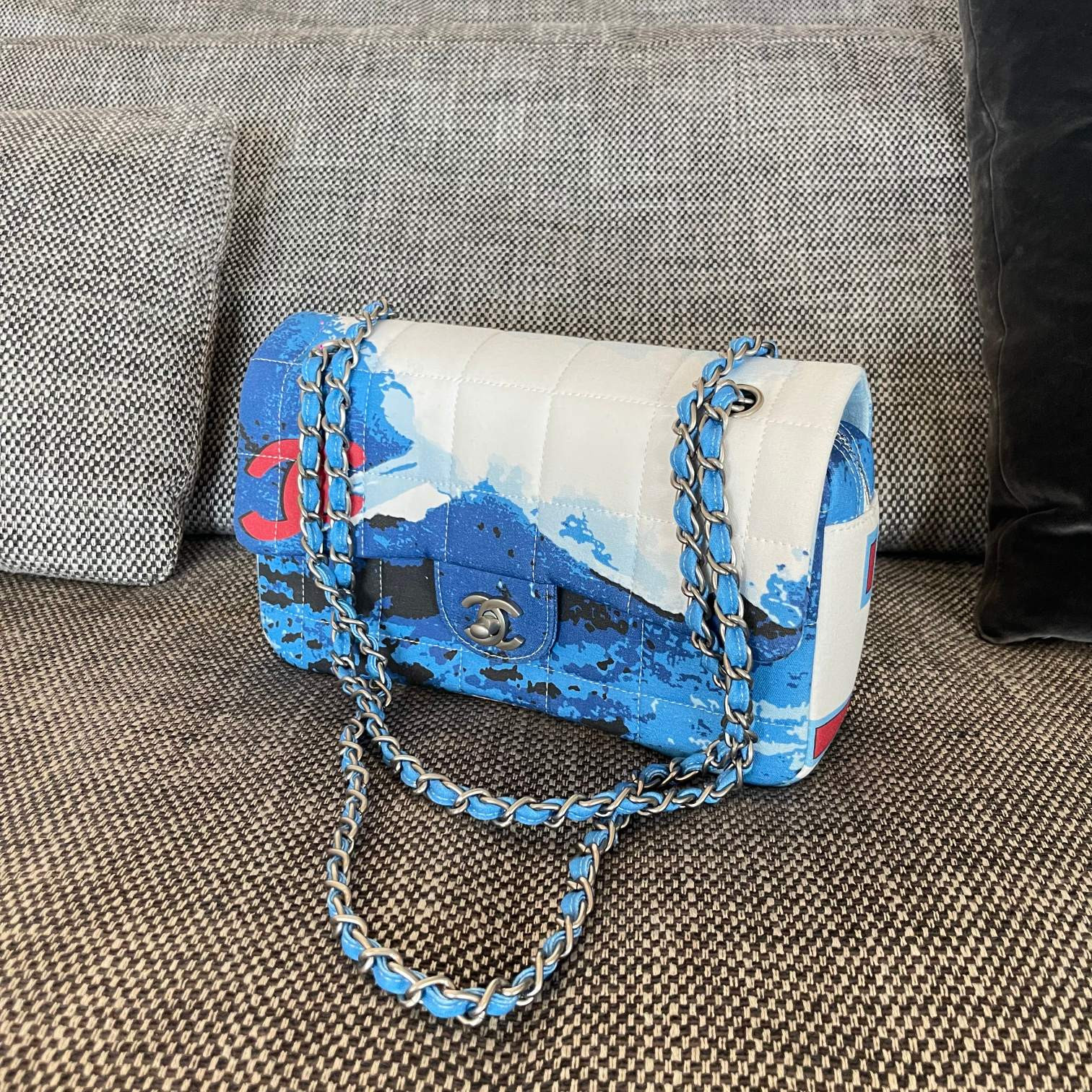 Ch*el surf line flap bag 25x15x6cm